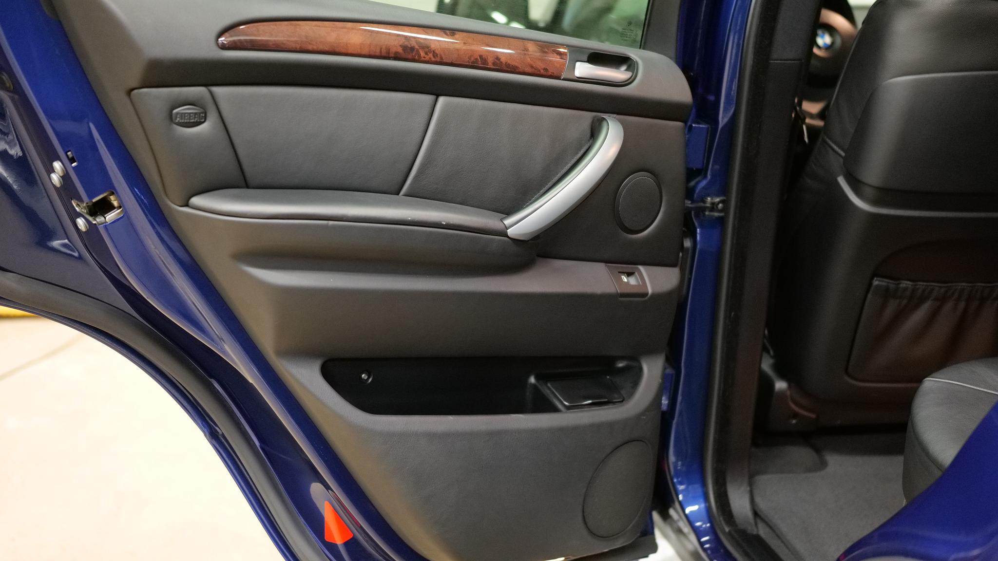 Interiörbild 2005 BMW X5 4,8IS (6)