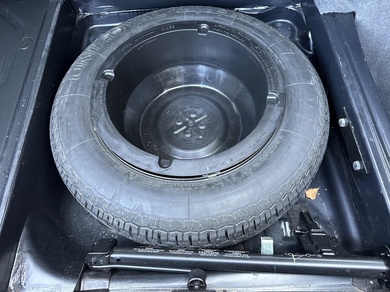 Interior image of 1992 Mercedes-Benz 250D