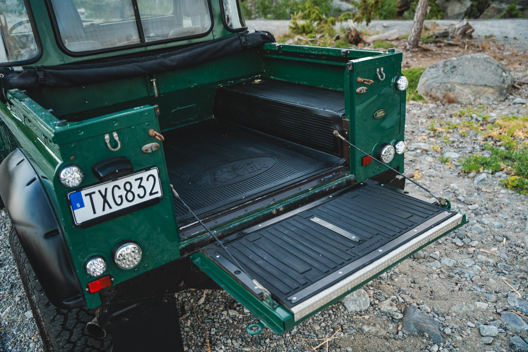 Exteriörbild på 2003 Land Rover Defender TD5 90 Pickup (71)