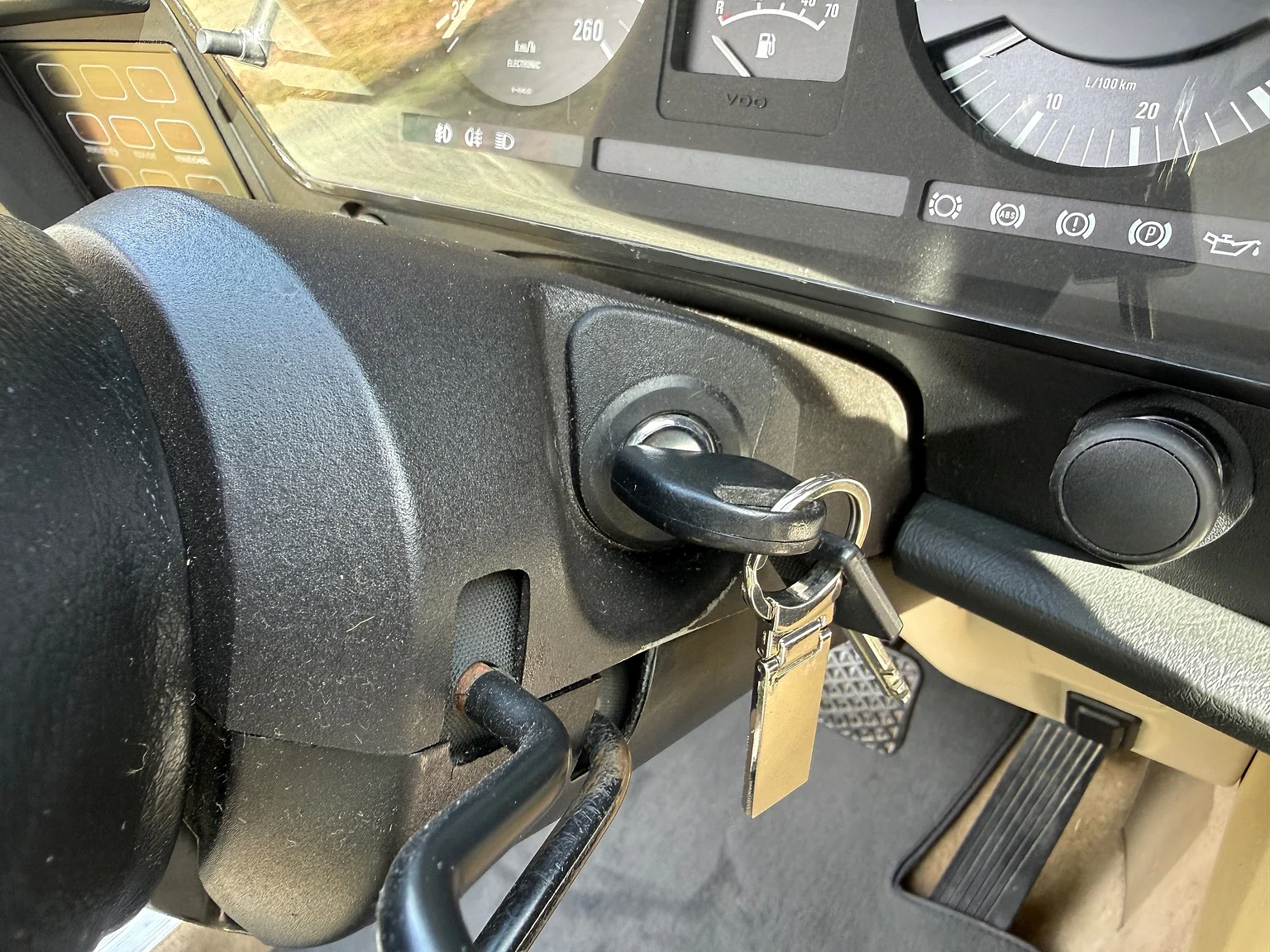 Innenraumfoto von 1985 BMW 635 CSiA (E24) (19)