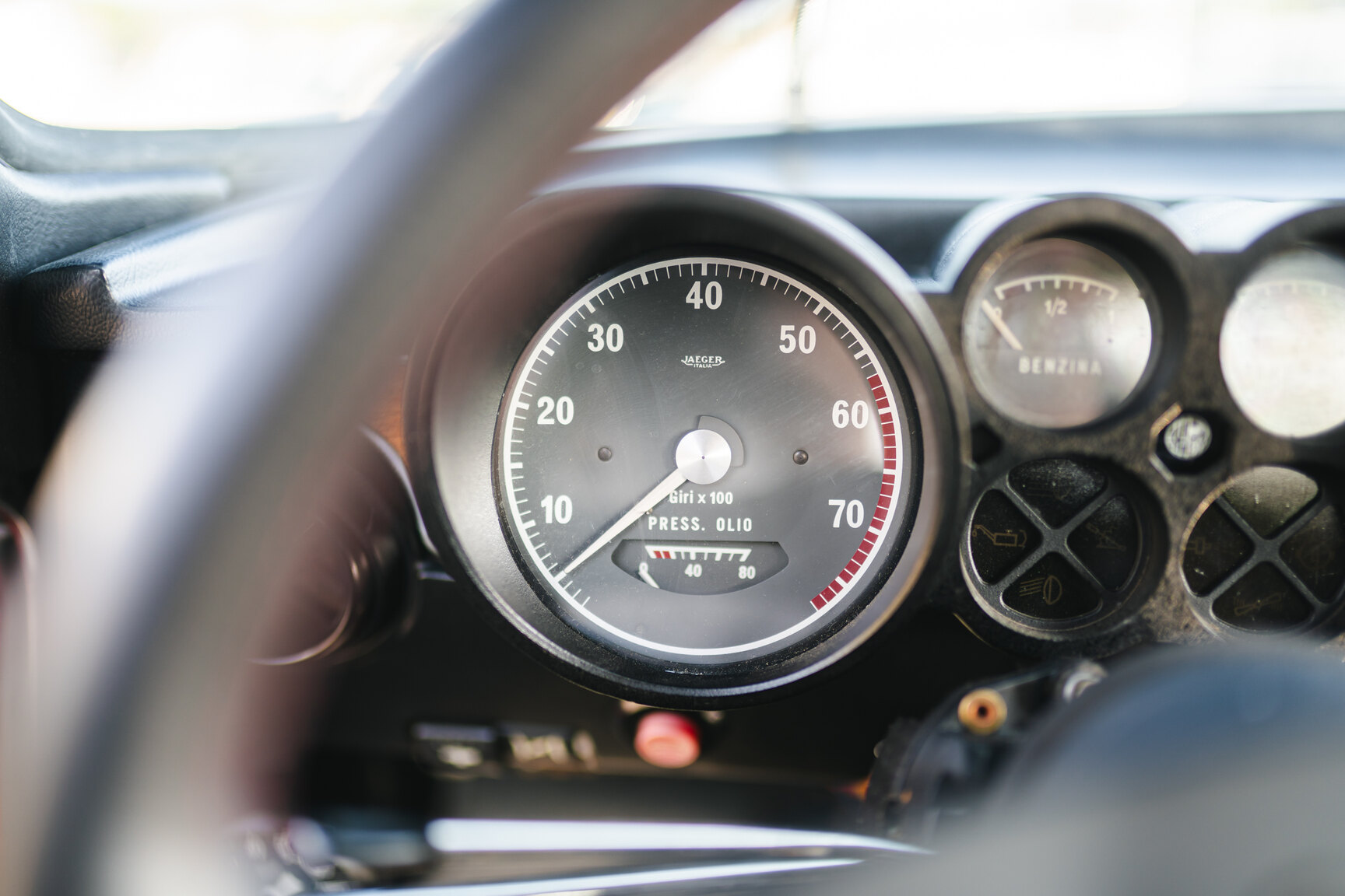Interior image of 1972 Alfa Romeo 2000 GTV