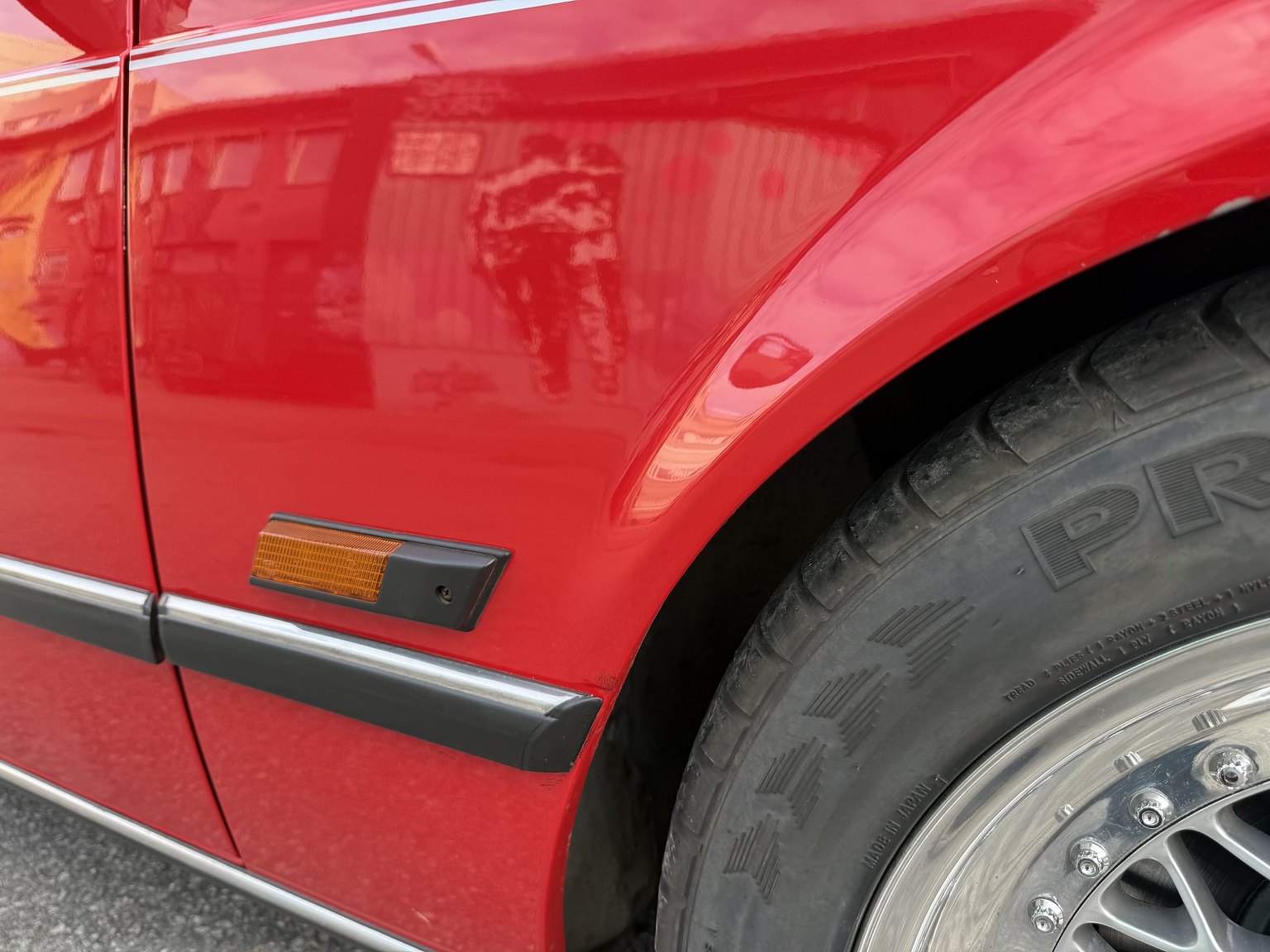 Exterior image of 1984 BMW 635CSi