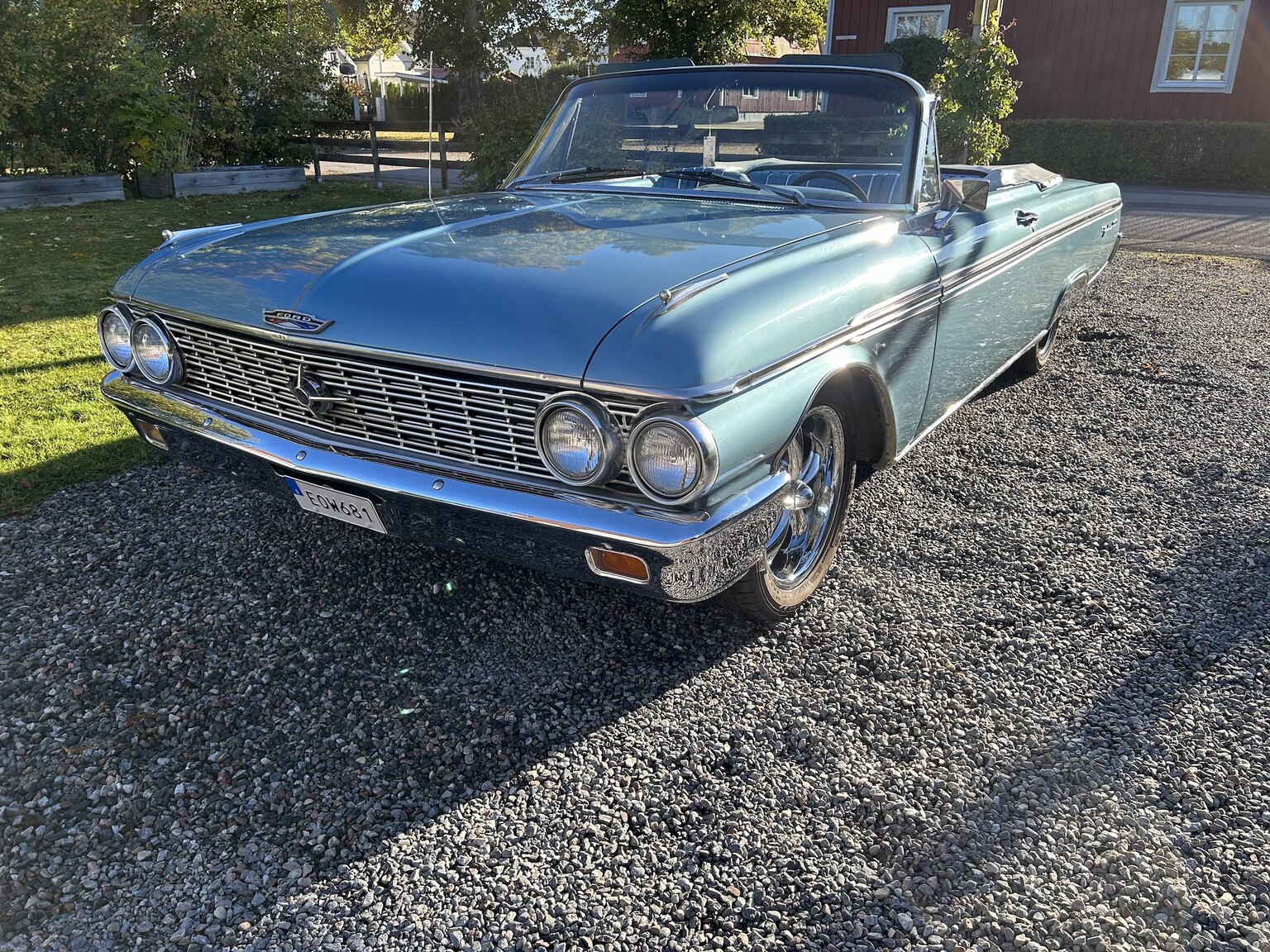 Exterior image of 1962 Ford Galaxie 500 XL Sunliner