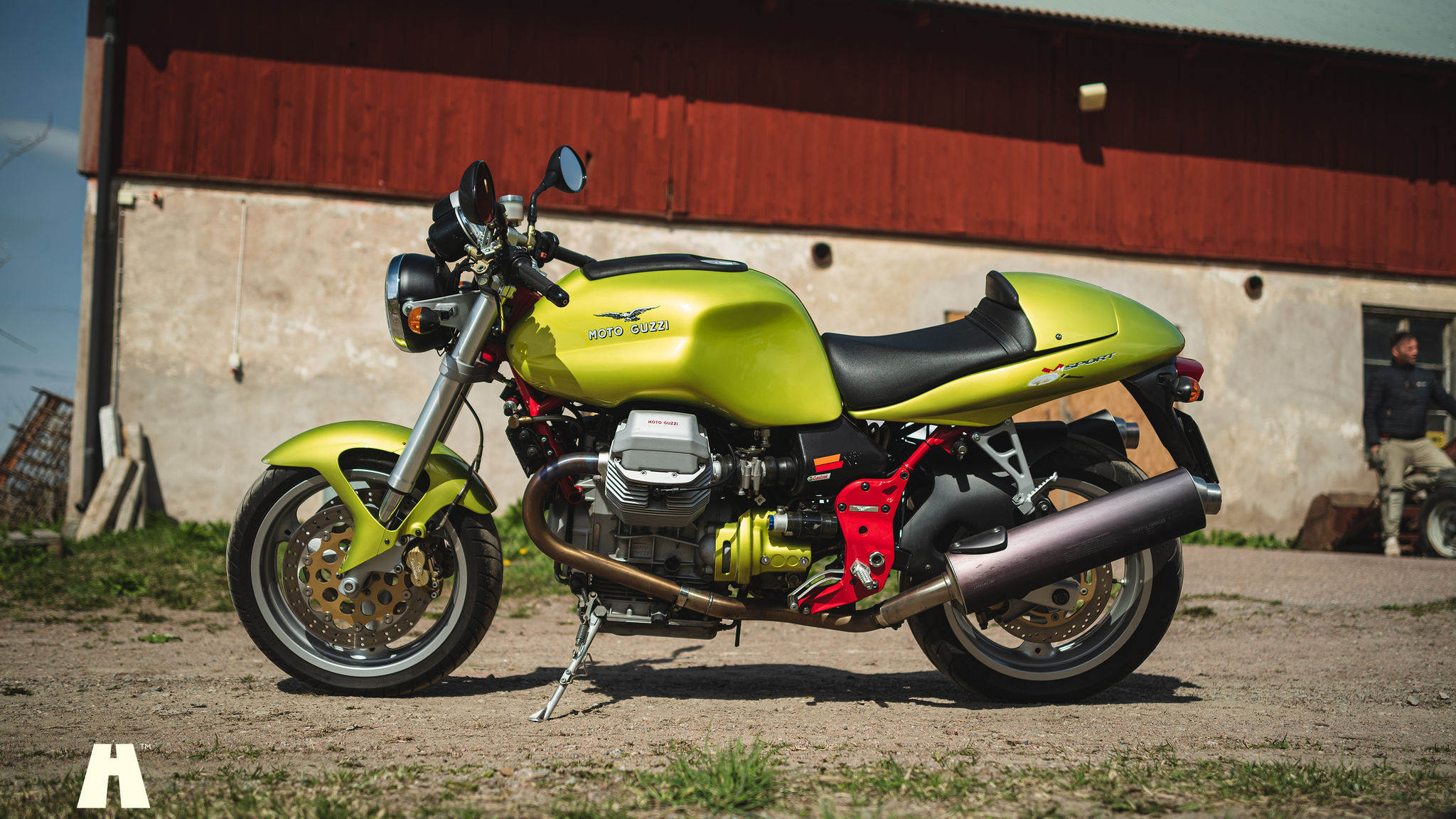 Exteriörbild på 2002 Moto Guzzi V11 Sport (2)