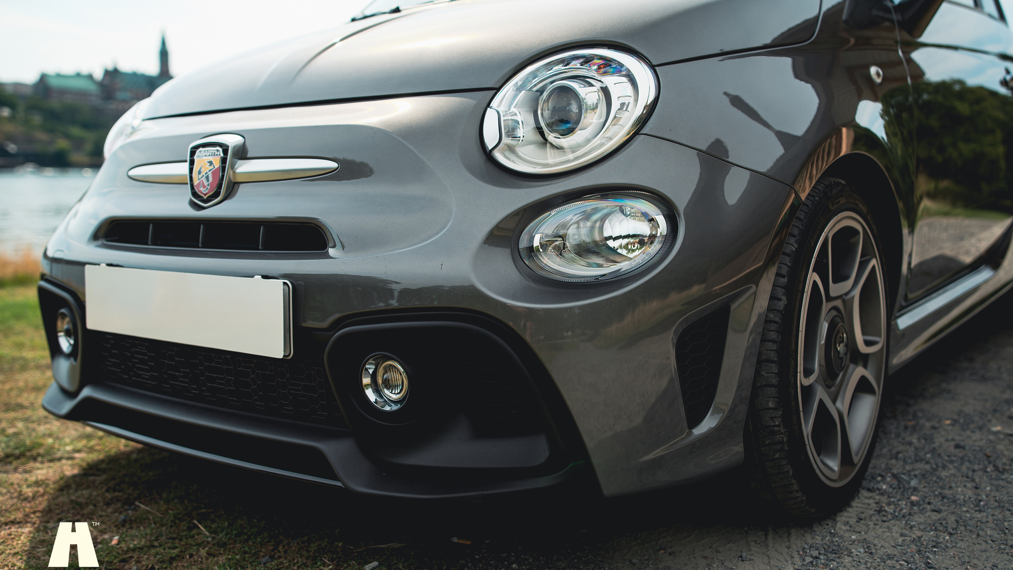Exteriörbild på 2018 Abarth 595 Turismo CAB