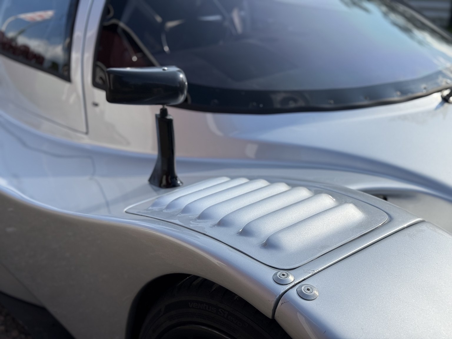 Exteriörbild på 2016 Bentley EXP Speed 8 (Replica)