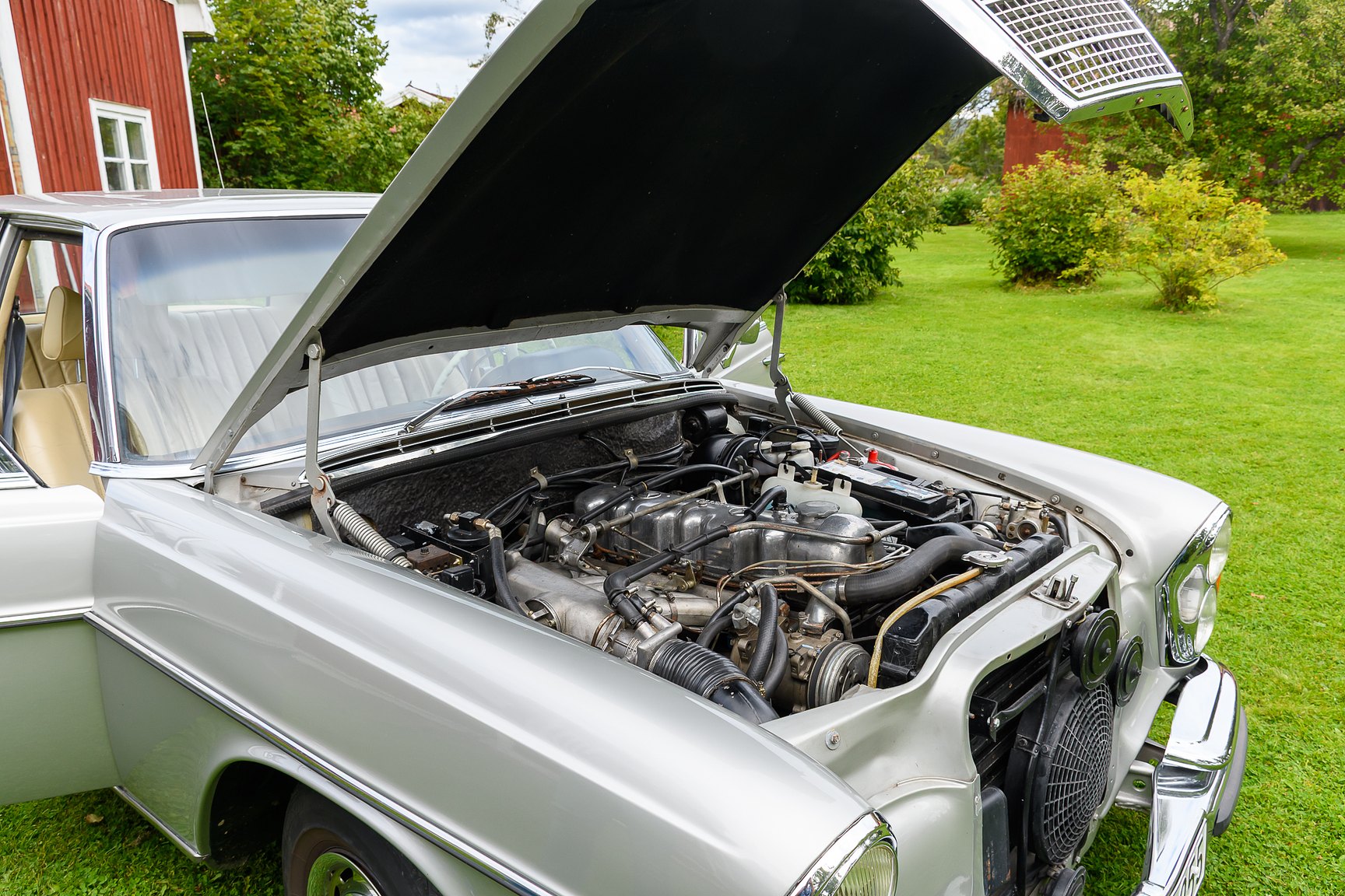 Image of 1969 Mercedes-Benz 300 SEL mechanics