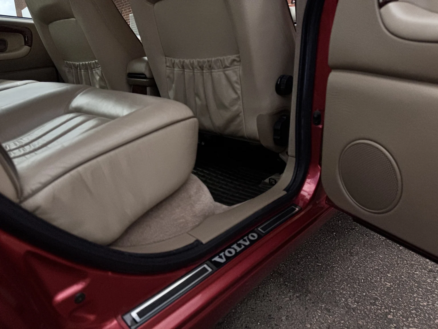 Interior image of 1998 Volvo S90 3.0 (27)