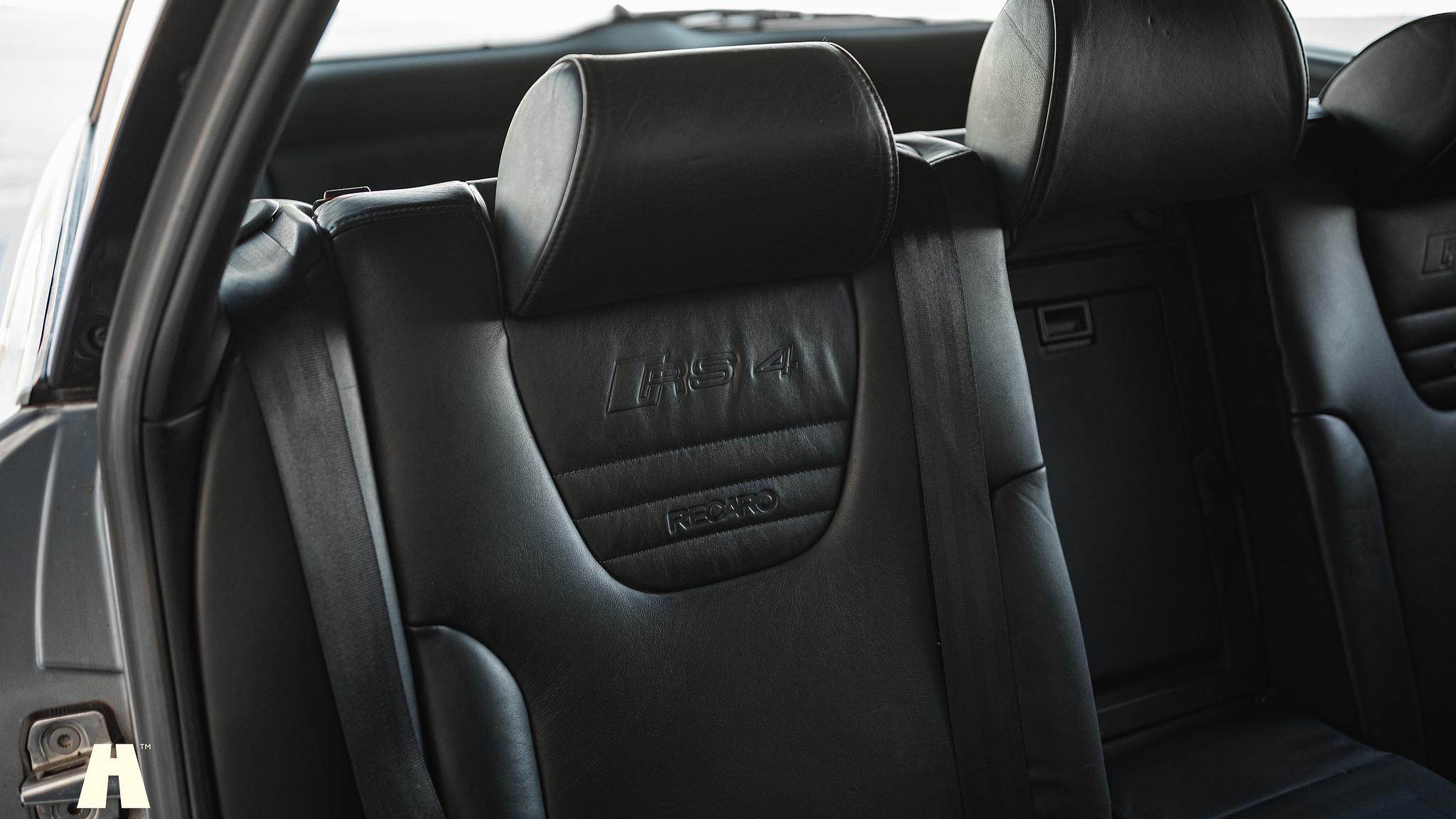 Interior image of 2001 Audi RS4 B5 (77)