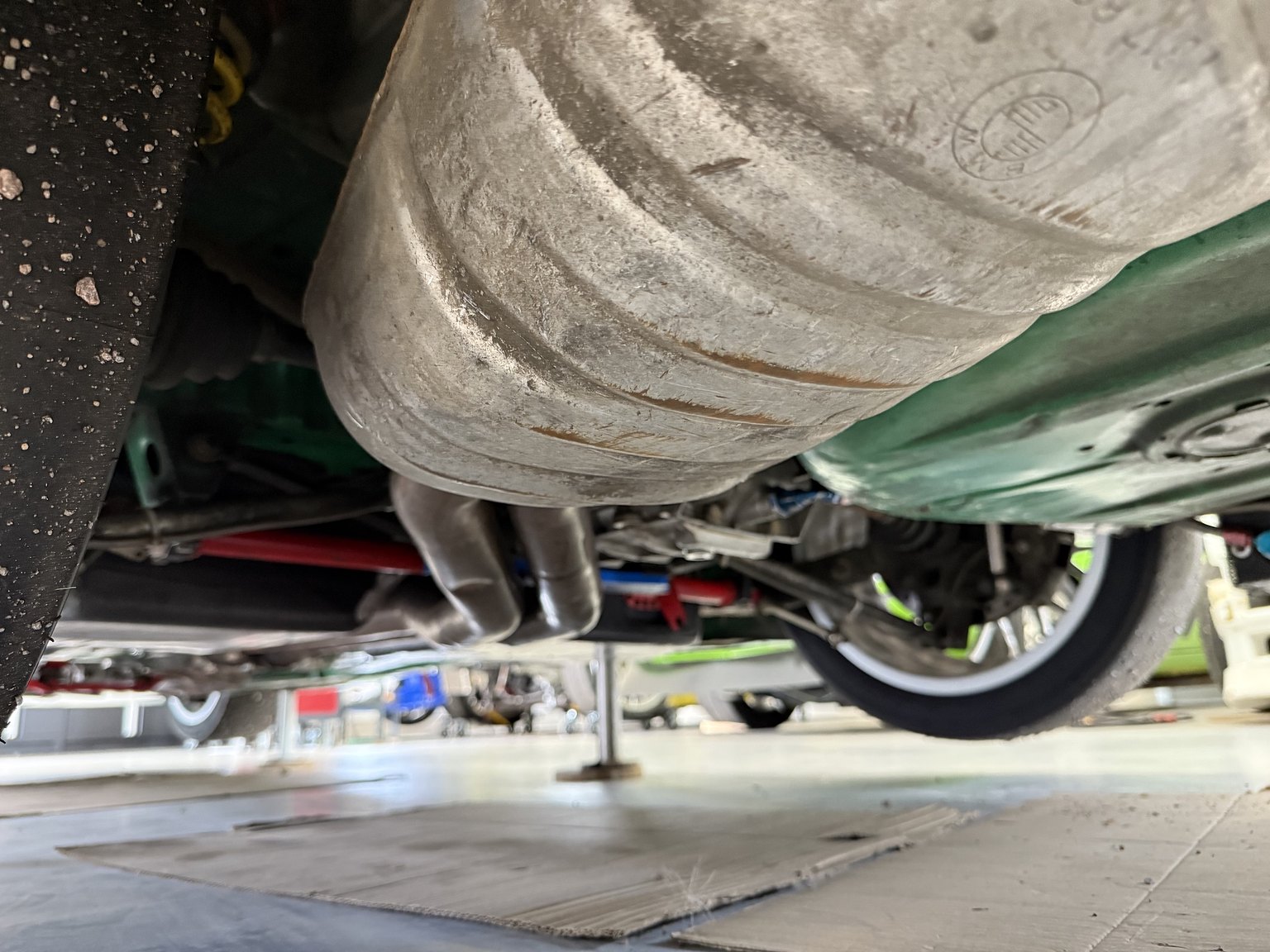 Image of 1993 BMW E36 Super Touring mechanics