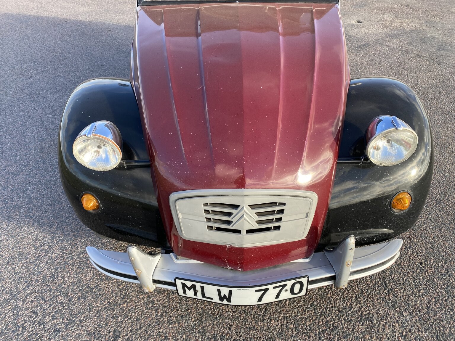 Exterior image of 1986 Citroën 2CV6 Charleston