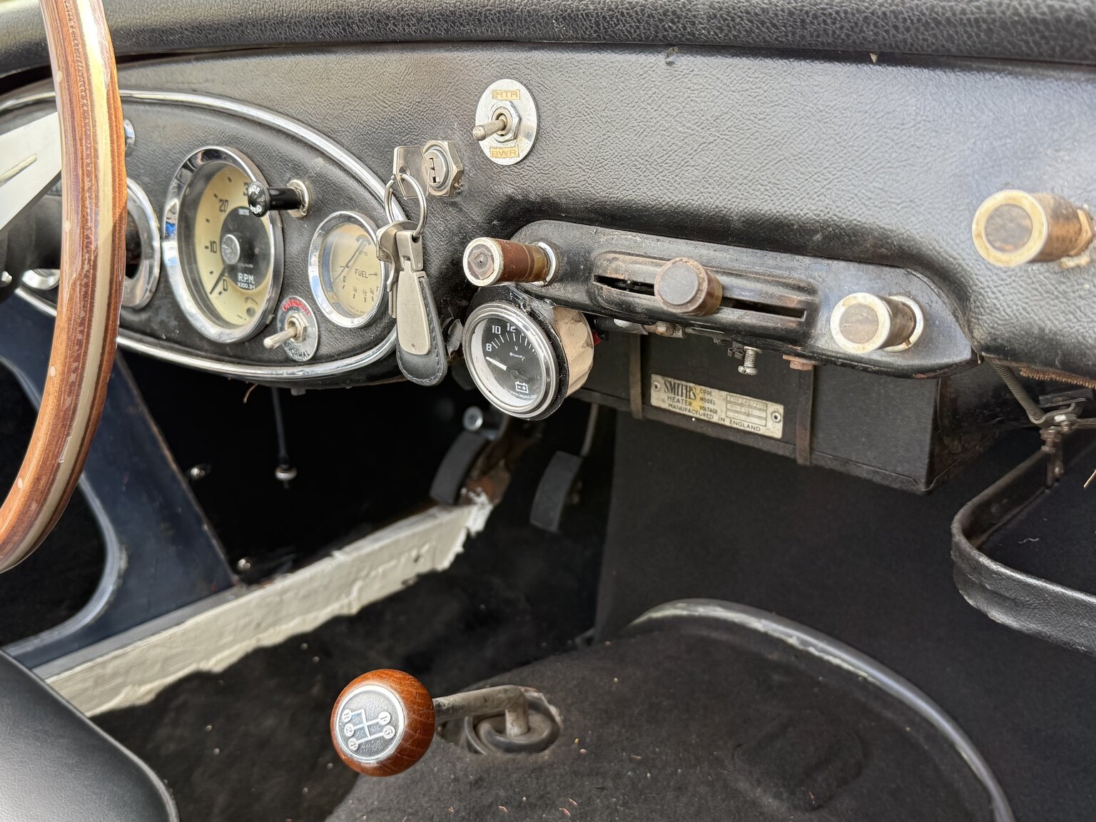 Interior image of 1958 Austin-Healey 100-6