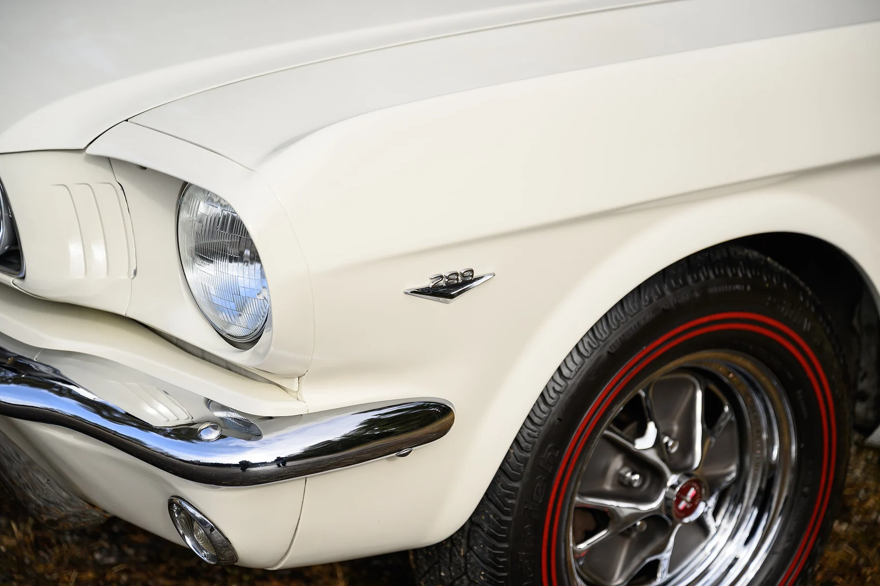 Exteriörbild på 1965 Ford Mustang GT Convertible (42)