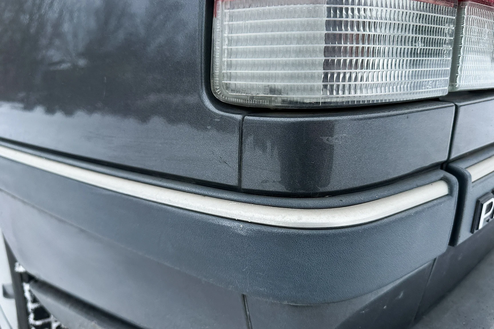 Exterior image of 1991 Peugeot 405 Break SRI (85)