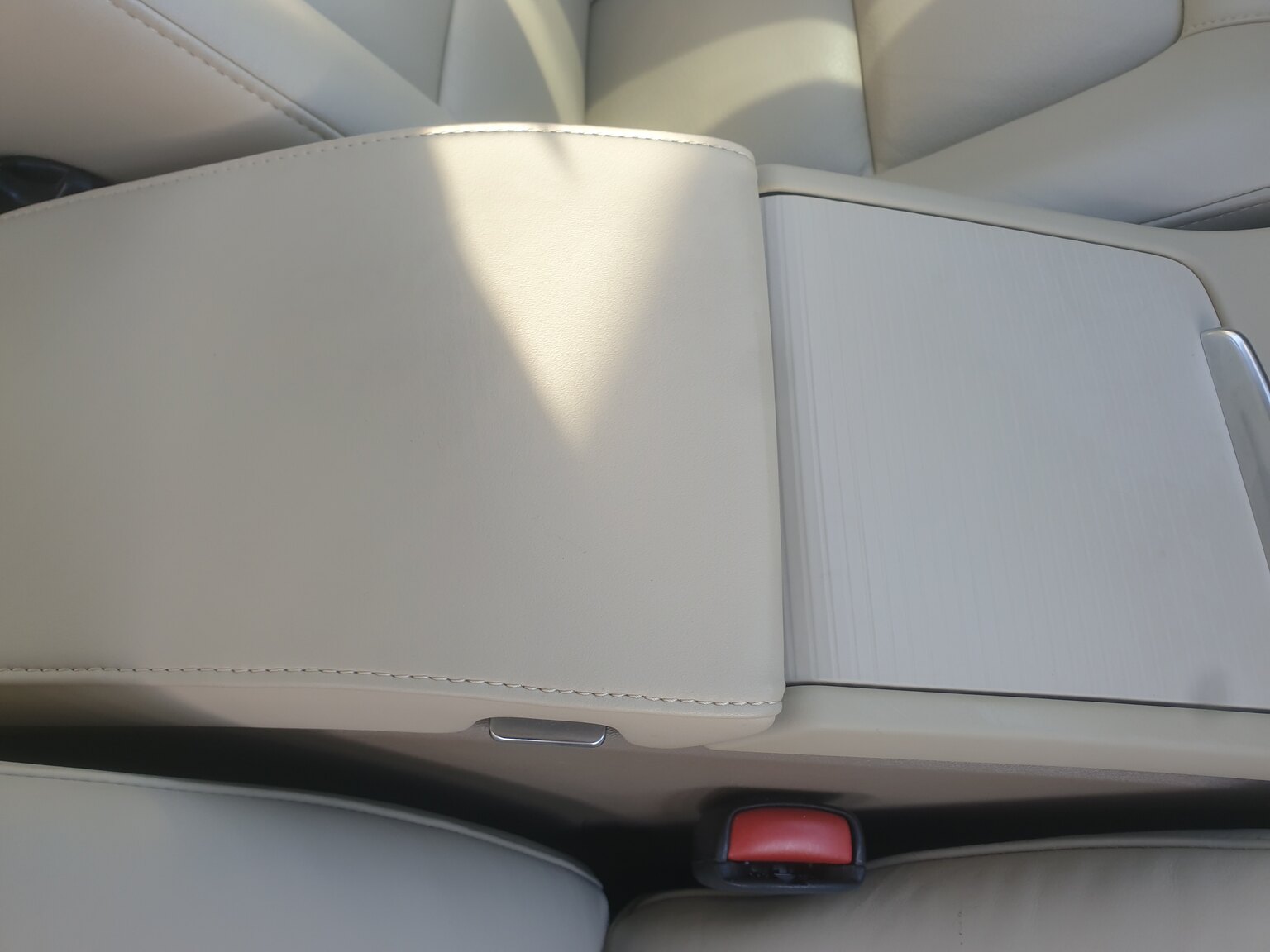 Innenraumfoto von 2008 Volvo S80 2.5T