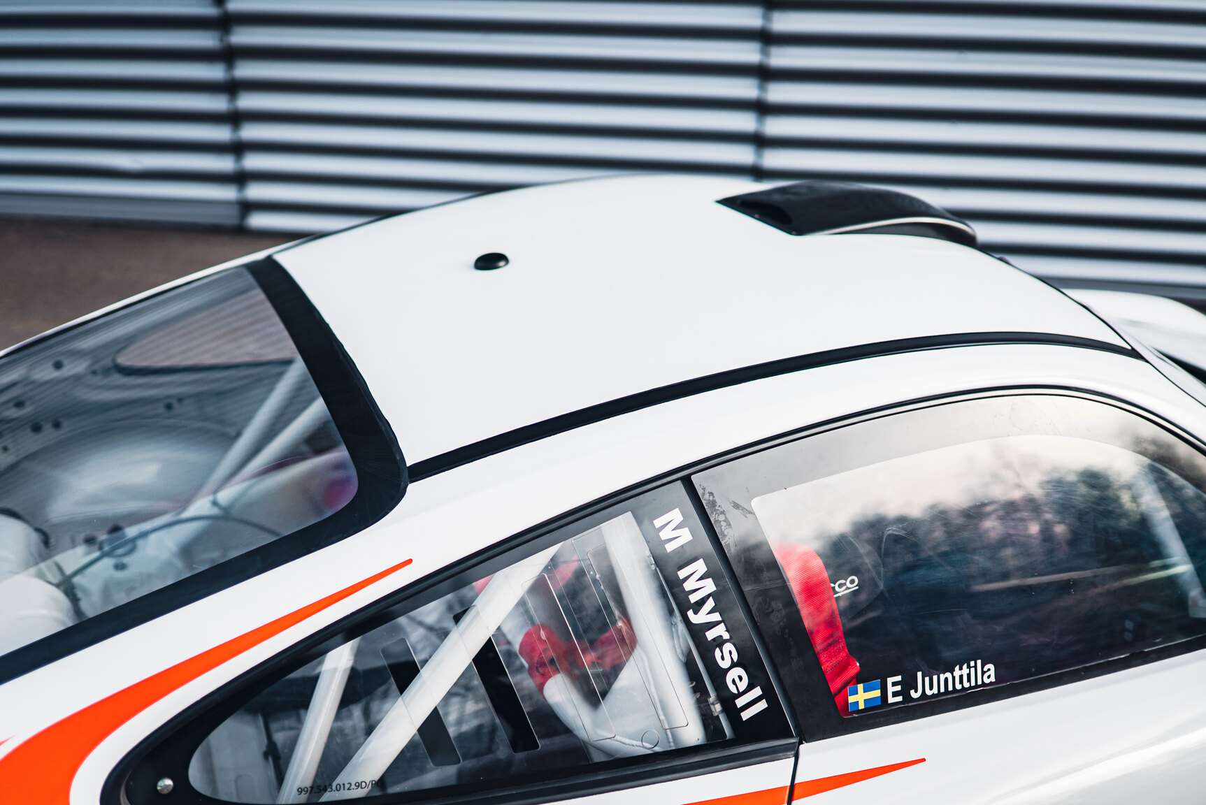 Exteriörbild på 2011 Porsche 911 GT3 Rally Car