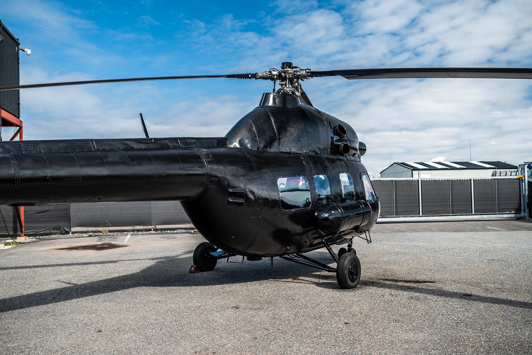 Aussenfoto 1974 MIL Mi-2