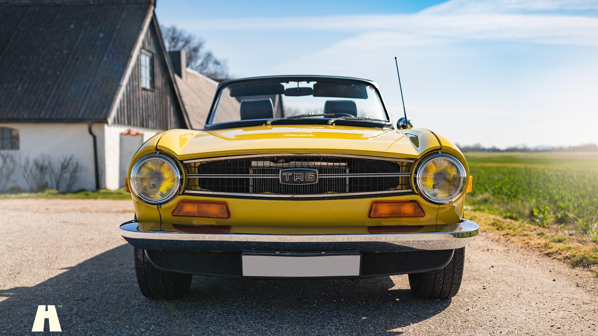 Exteriörbild på 1974 Triumph TR6 (8)