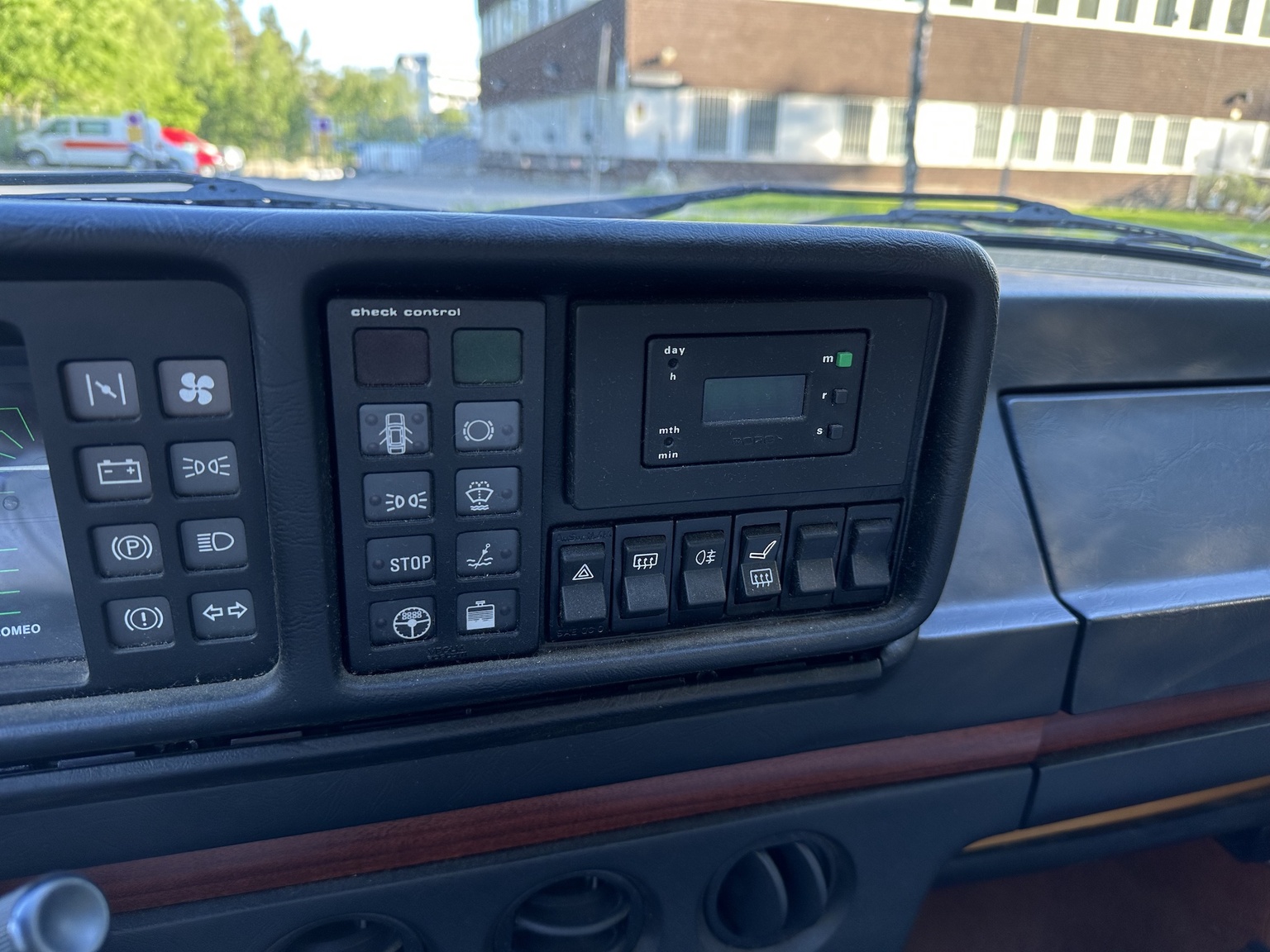 Innenraumfoto von 1984 Alfa Romeo Alfetta 2000