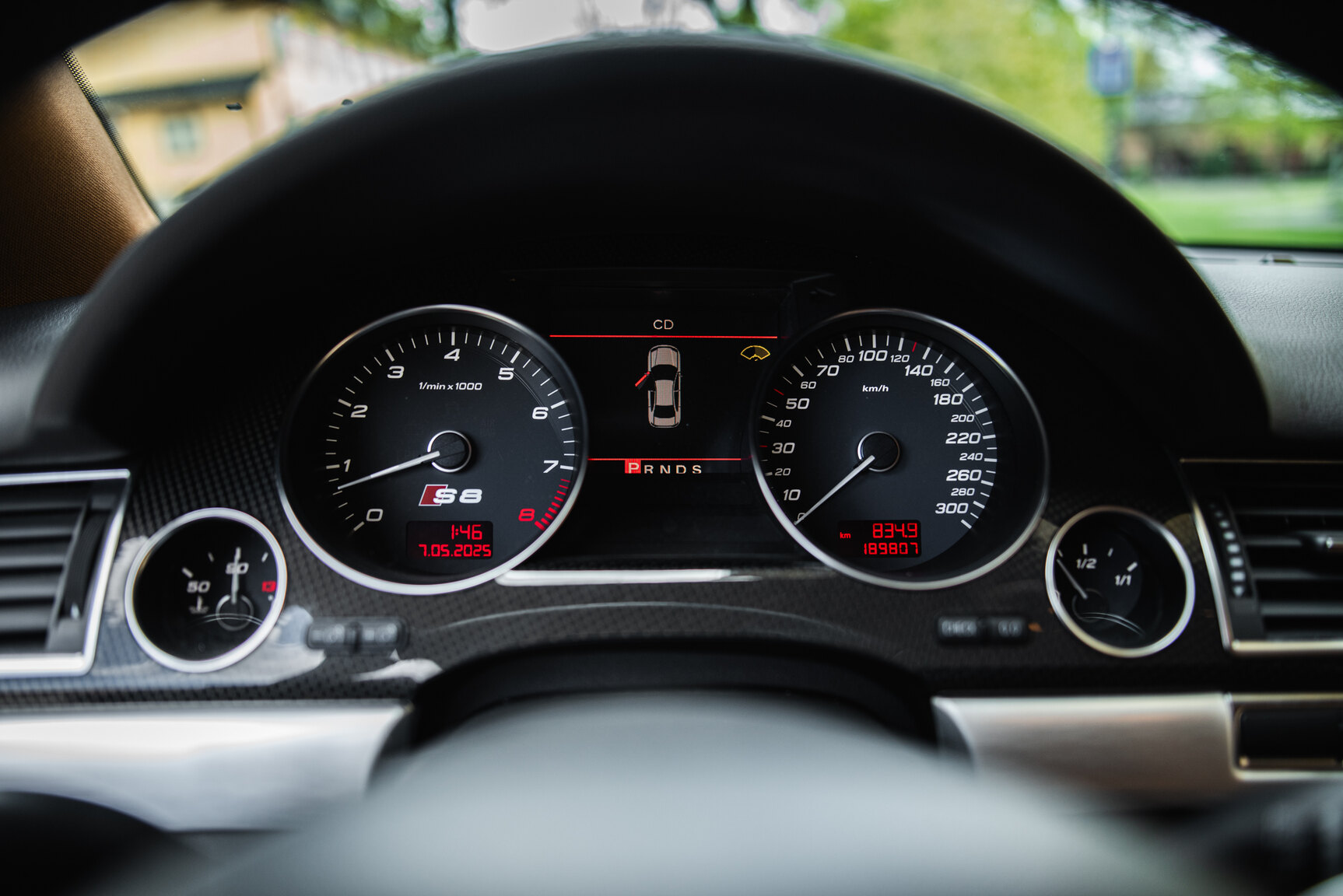 Interior image of 2009 Audi S8 5.2 V10 FSI Quattro