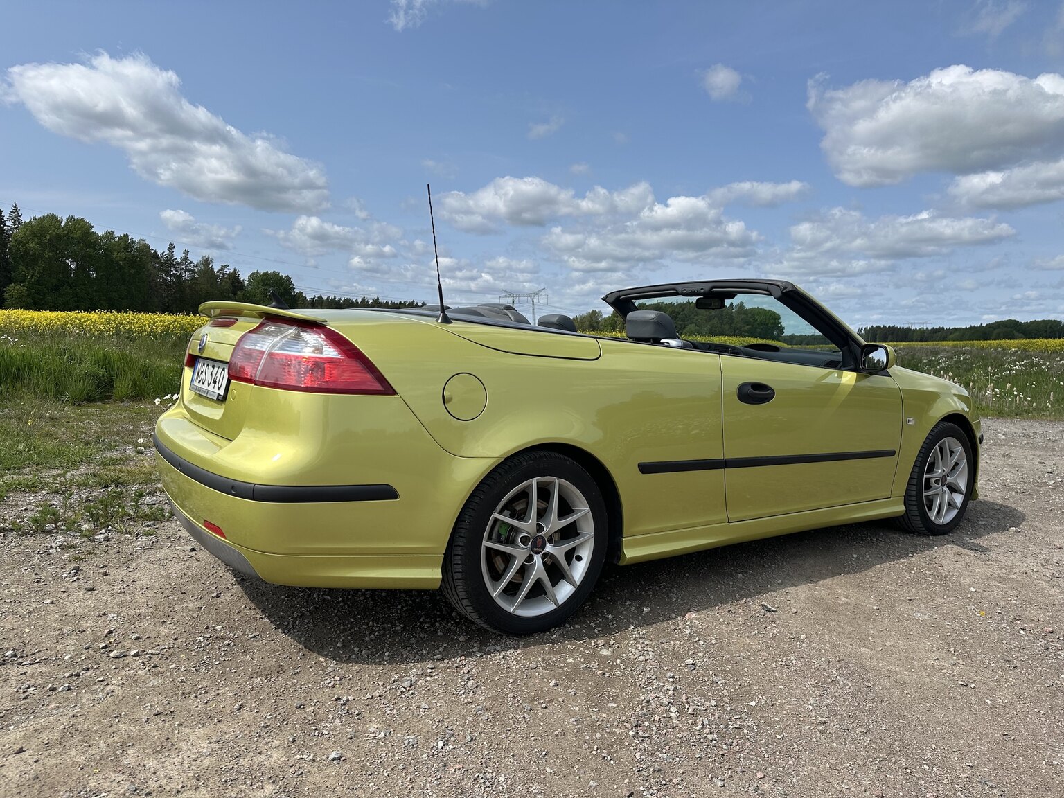 Exterior image of 2004 SAAB 9.3 Aero Convertible 2.0T