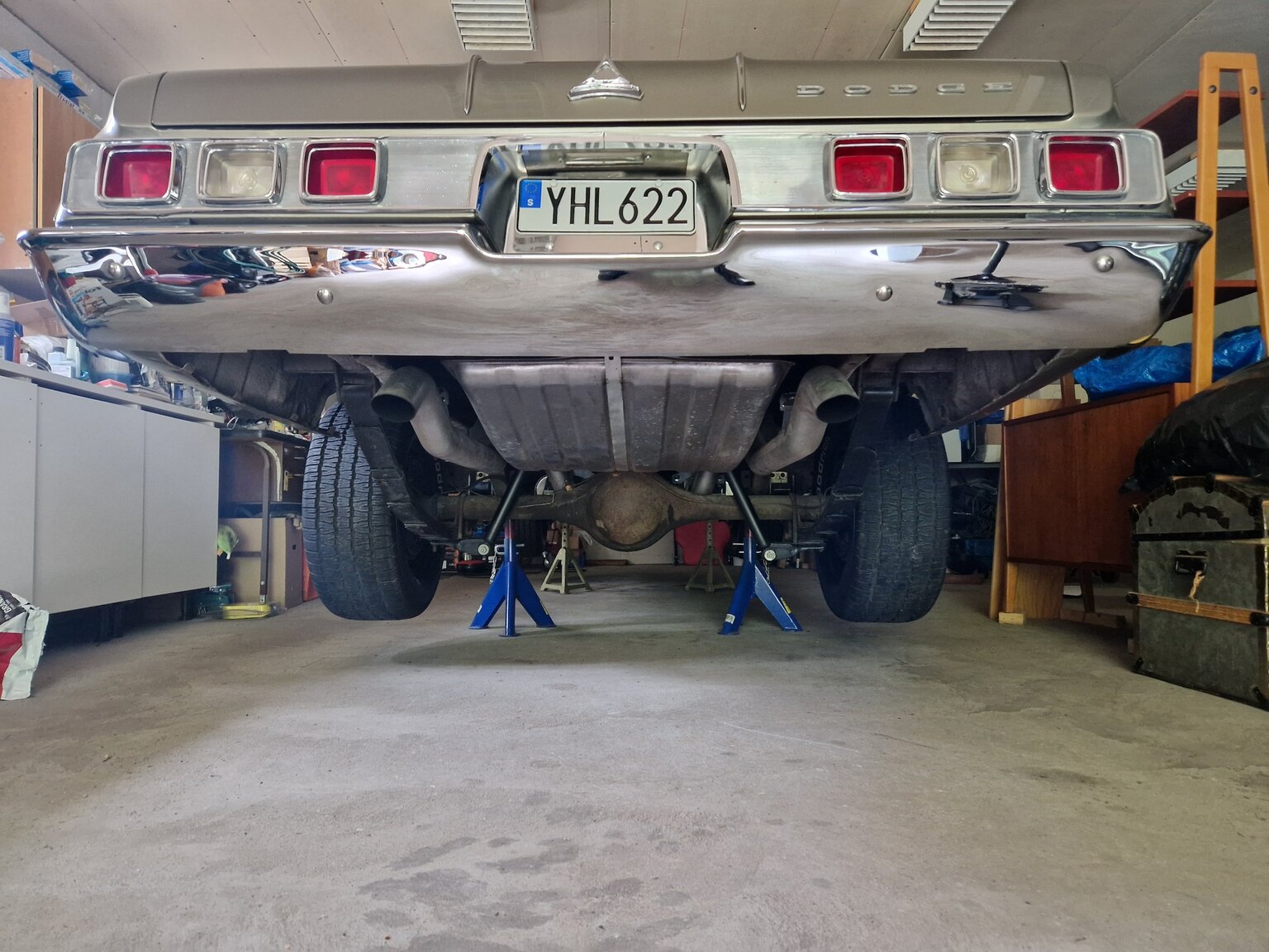 Image of 1964 Dodge Polara 500 mechanics