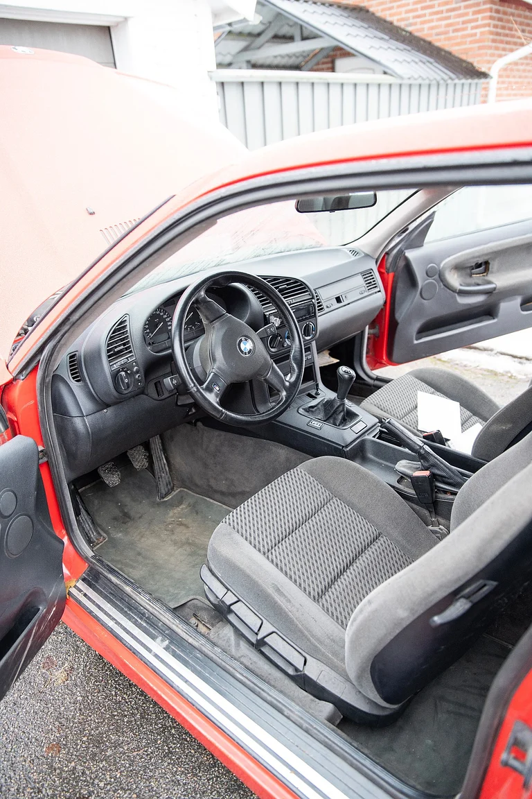 Innenraumfoto von 1992 BMW 325i Turbo (4)