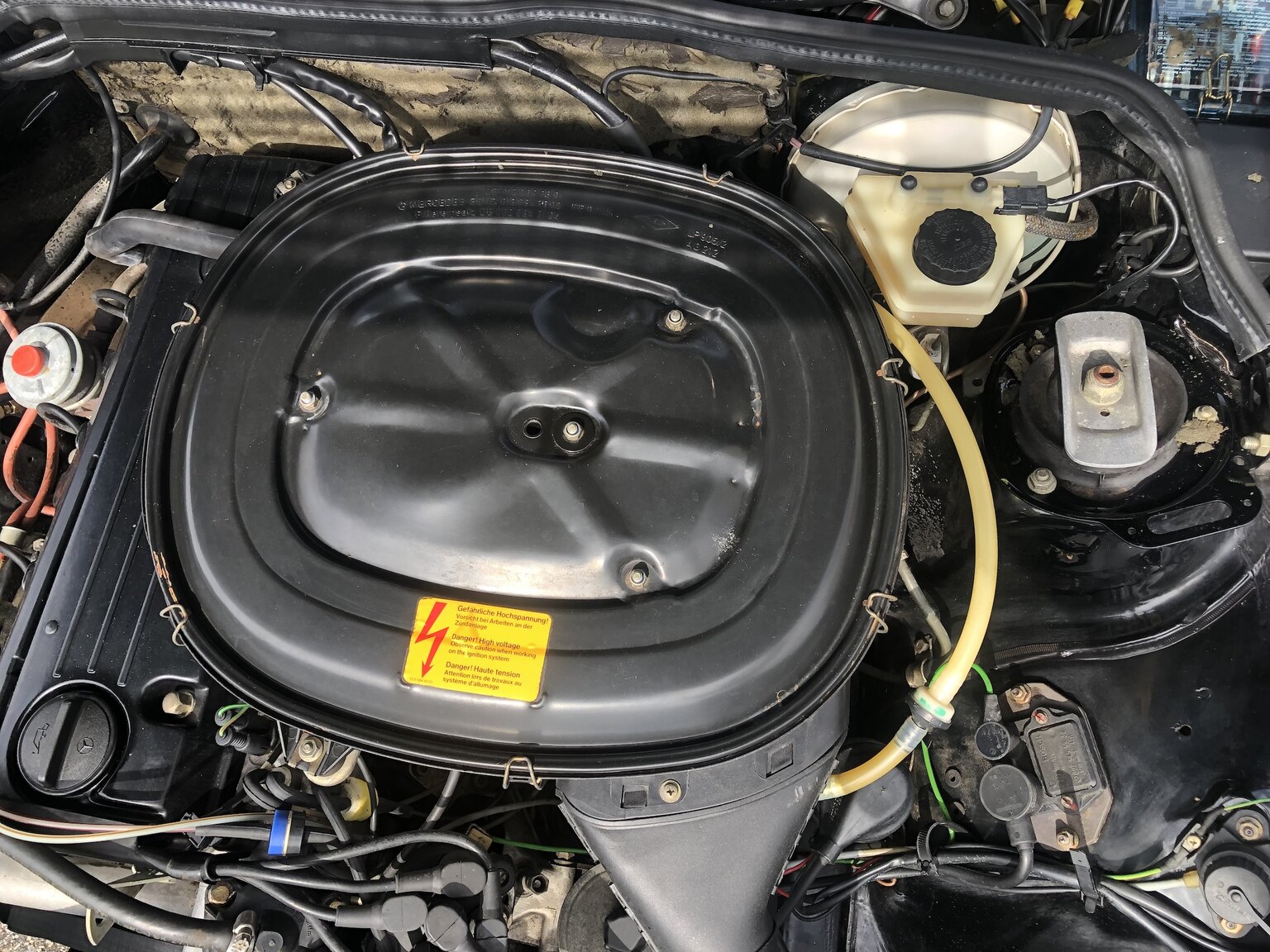 Image of 1986 Mercedes-Benz 190E mechanics