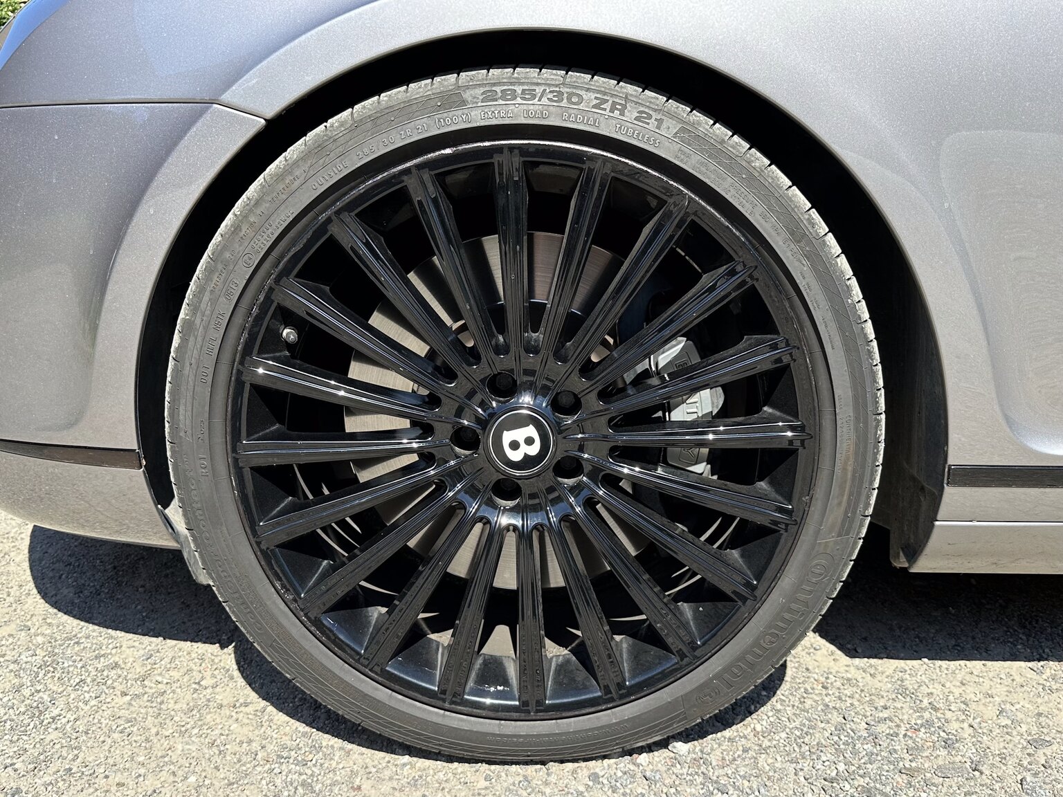 Exteriörbild på 2005 Bentley Continental GT