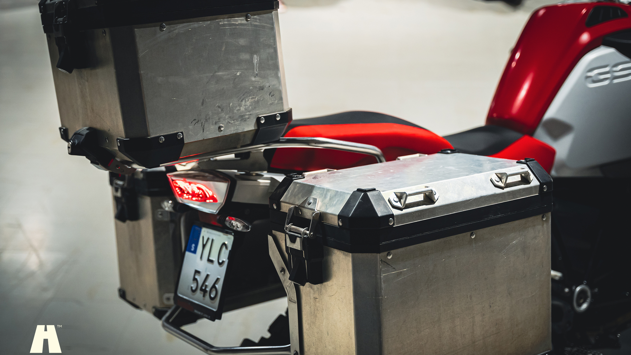 Exteriörbild på 2017 BMW R 1200 GSA (12)