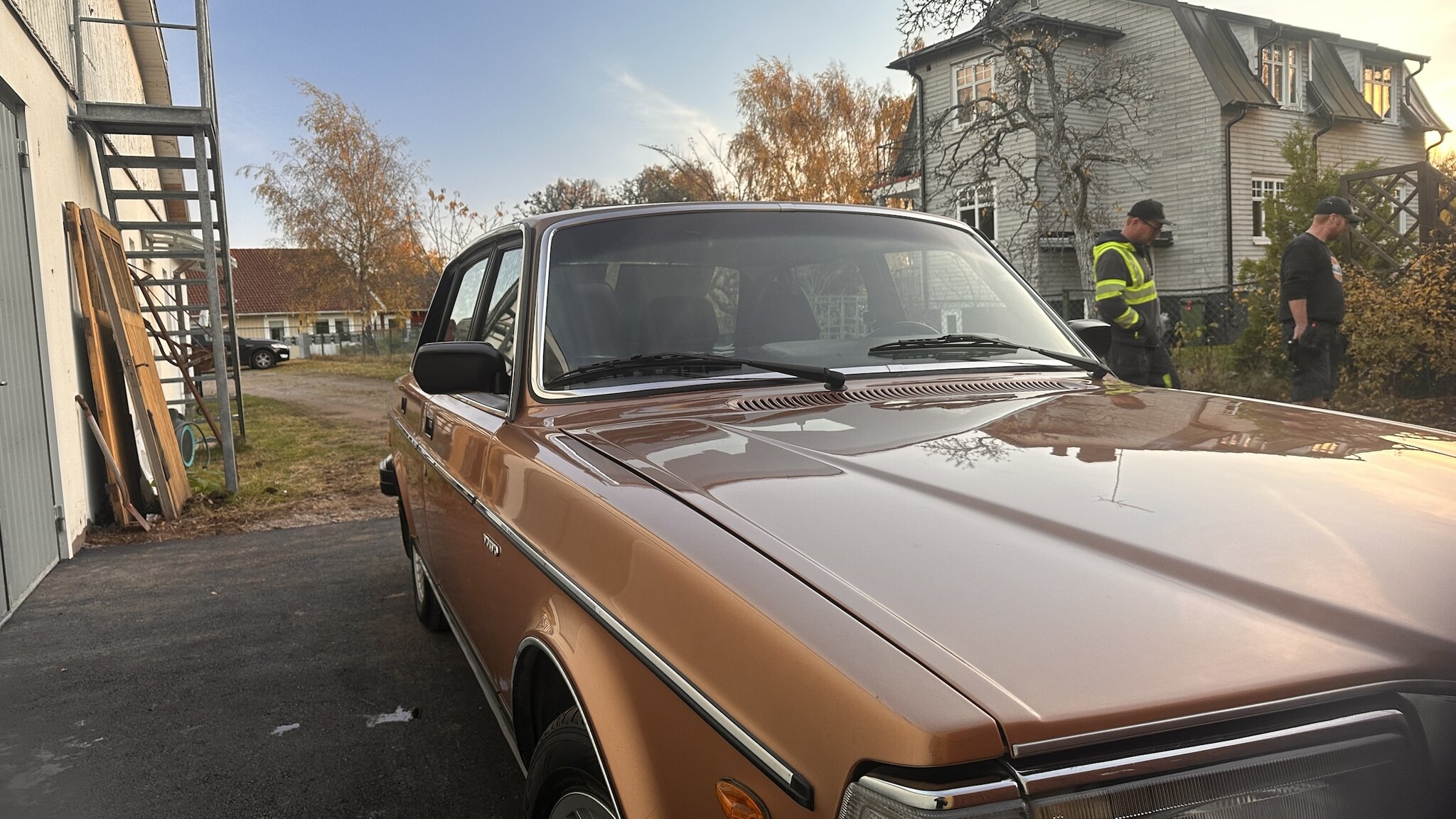 Exteriörbild på 1981 Volvo 244 GLE D6