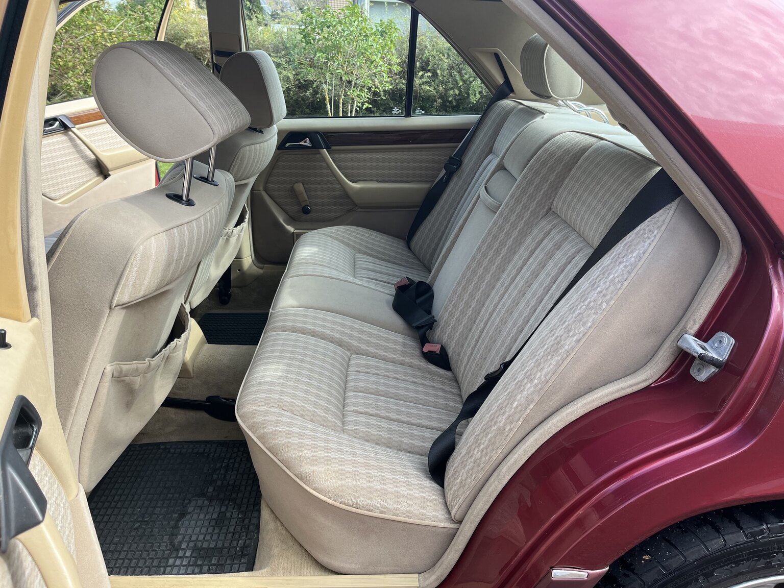 Interiörbild 1990 Mercedes-Benz 230 E