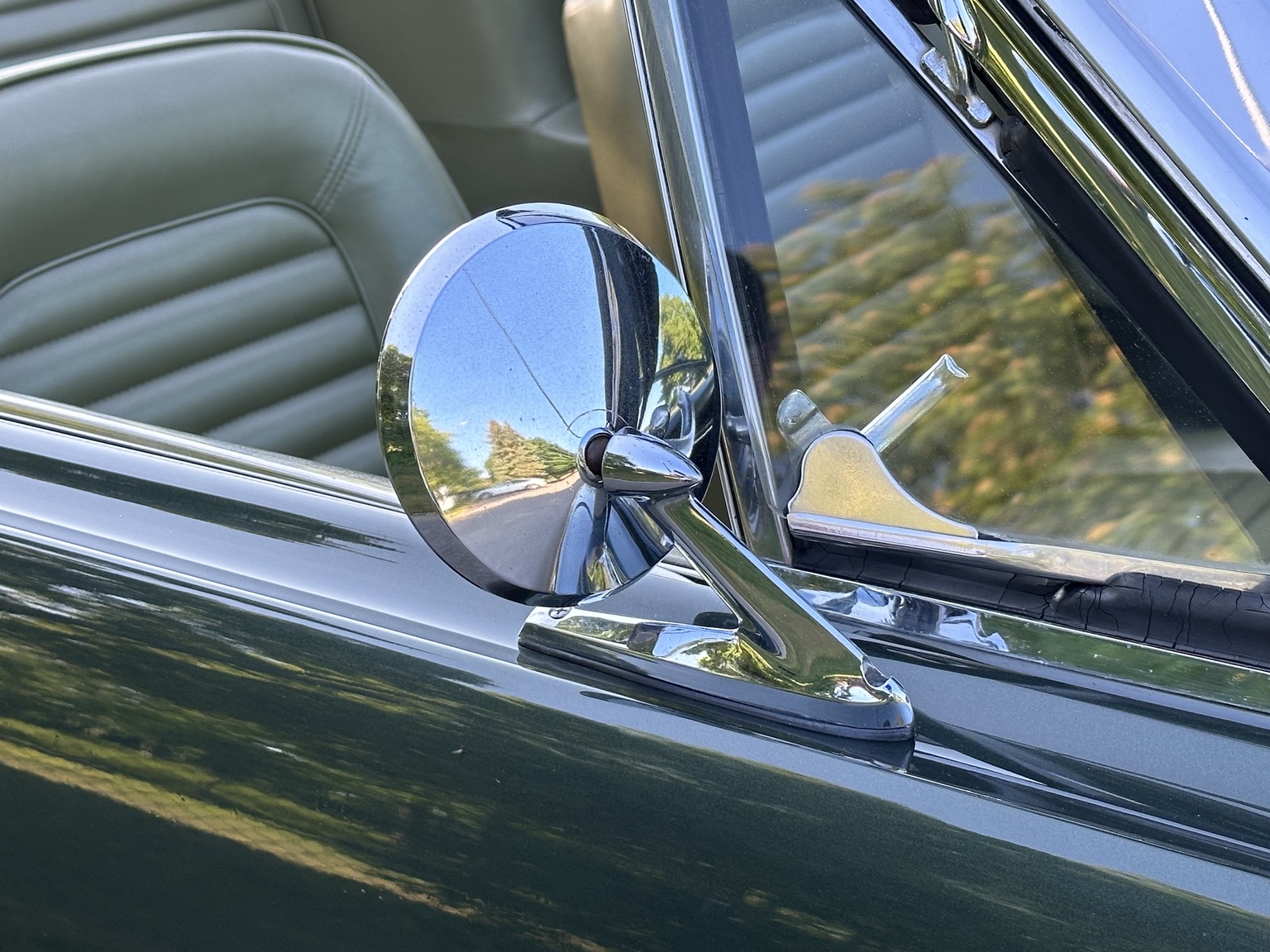 Exteriörbild på 1965 Ford Mustang 289 Cabriolet