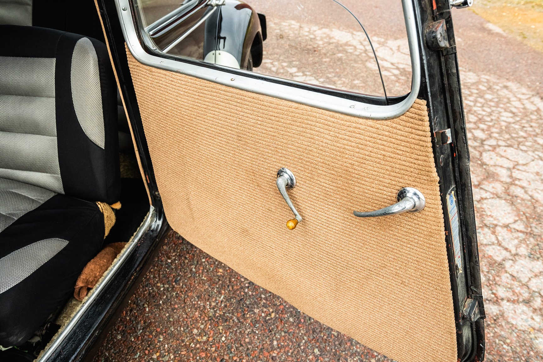 Interior image of 1951 Citroën Berline 11 Sport
