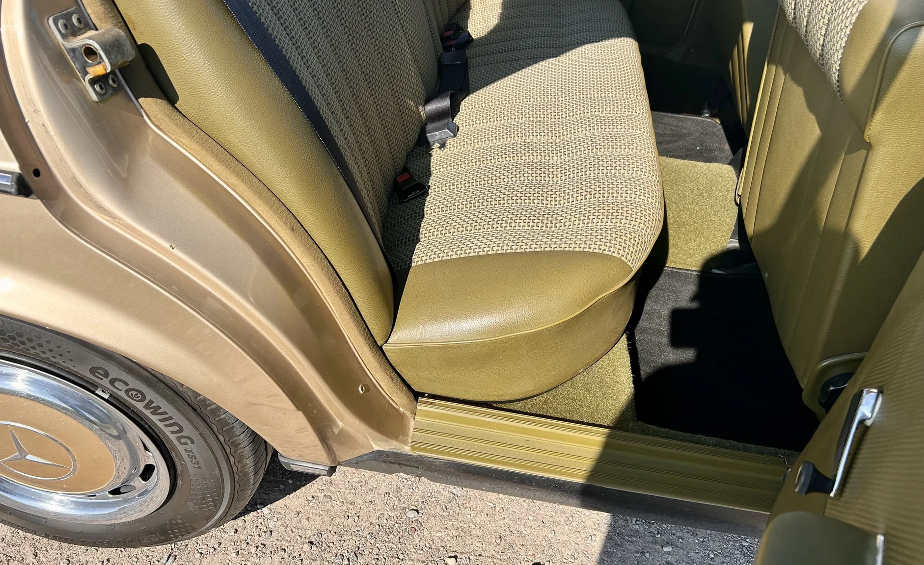 Innenraumfoto von 1976 Mercedes-Benz 300 D (20)