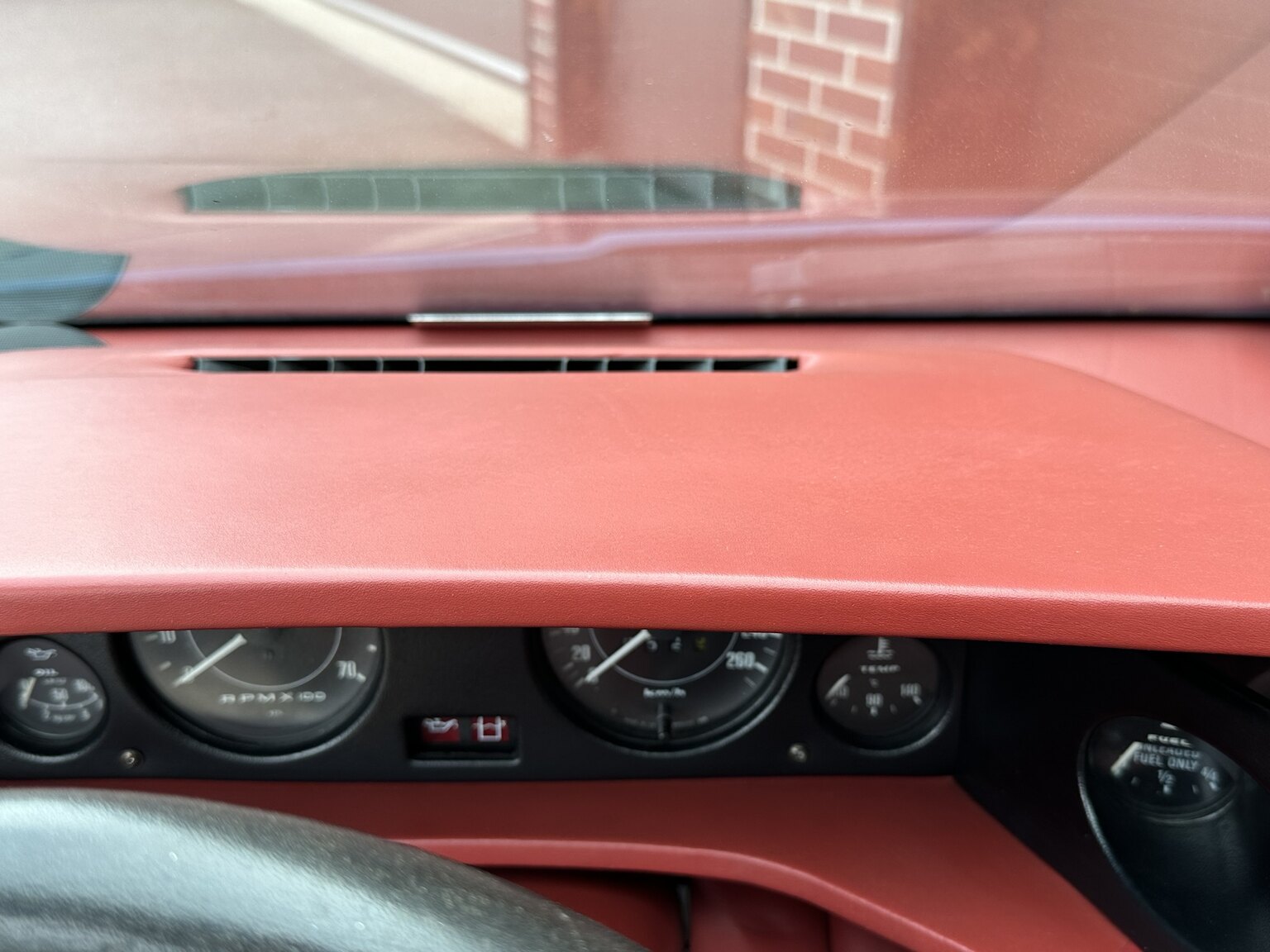 Interior image of 1987 Lotus Esprit Turbo HCi (16)