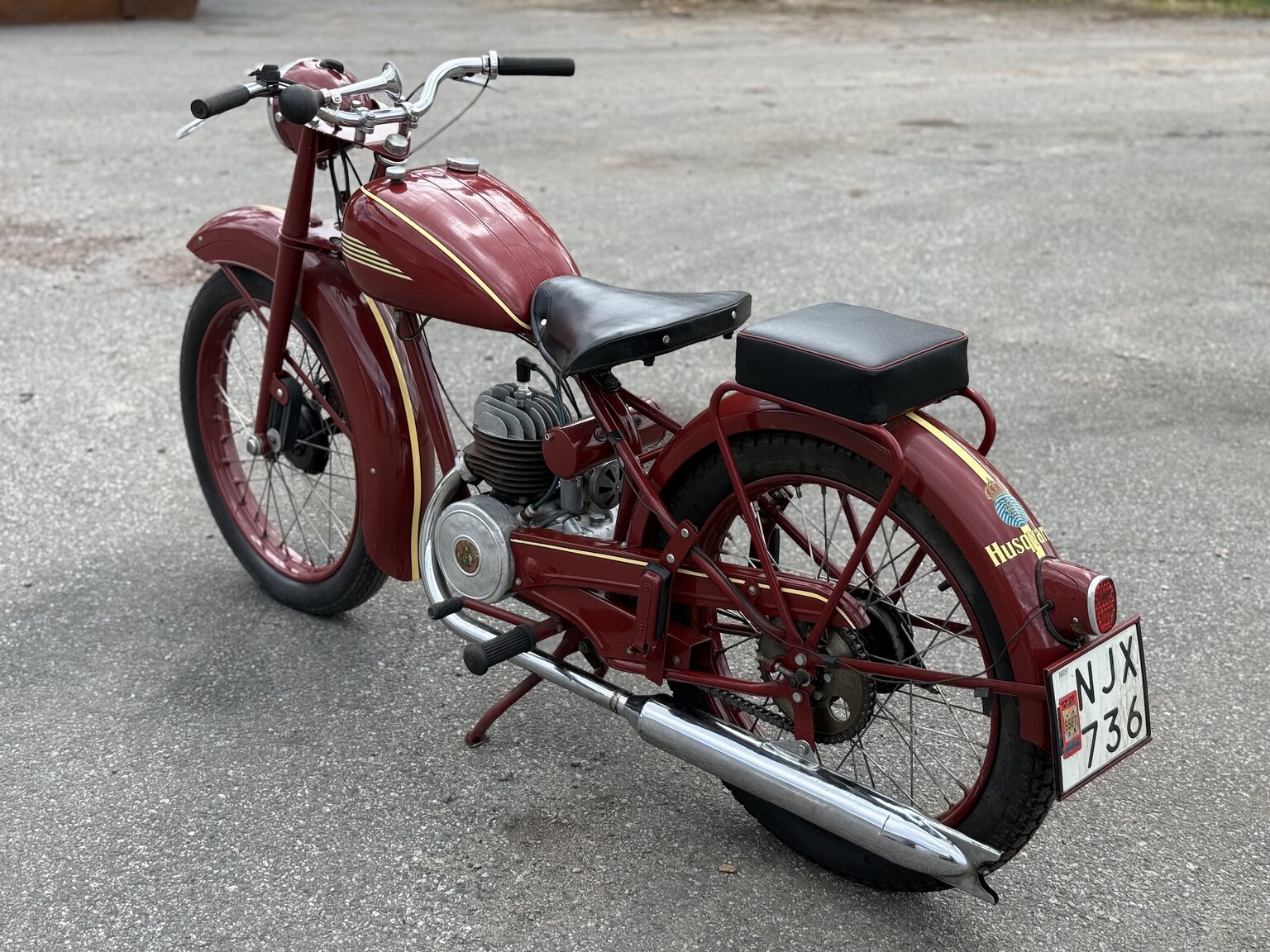Exterior image of 1953 Huskvarna Modell 30