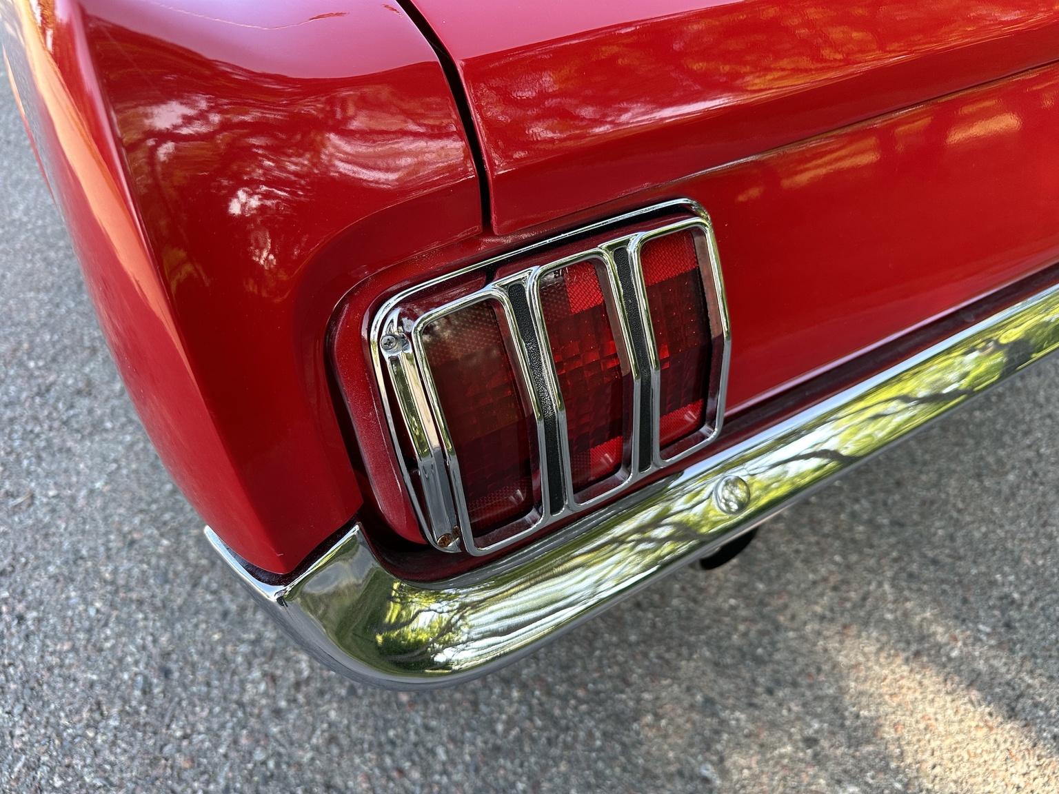 Exterior image of 1965 Ford Mustang 289 Fastback