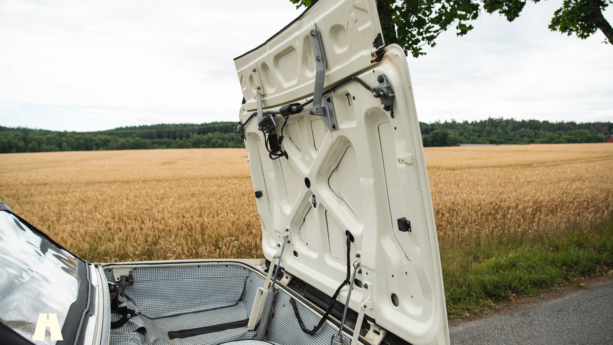Interior image of 1965 Ford Thunderbird (55)