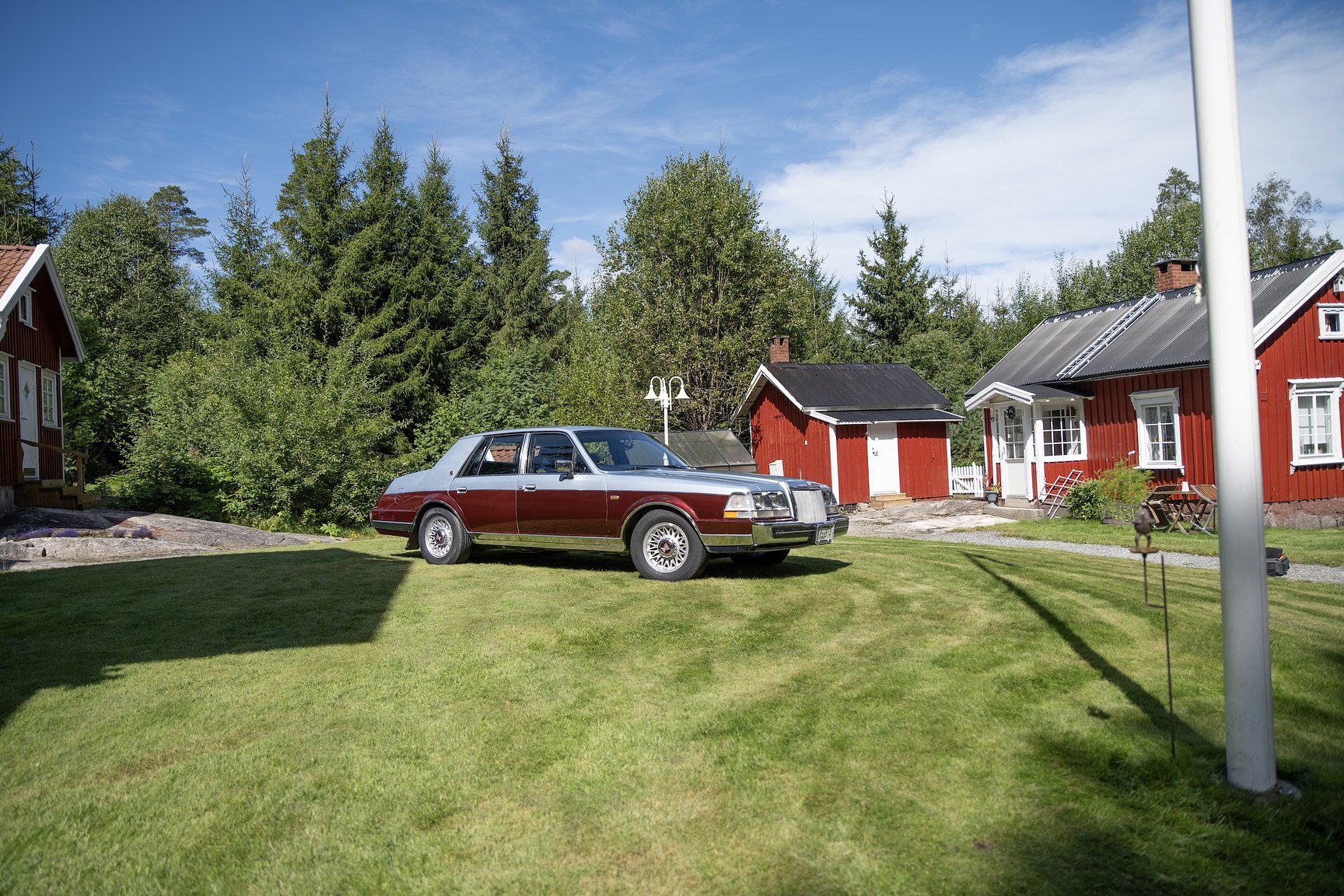 Exteriörbild på 1985 Lincoln Continental 5.0 V8 EFI