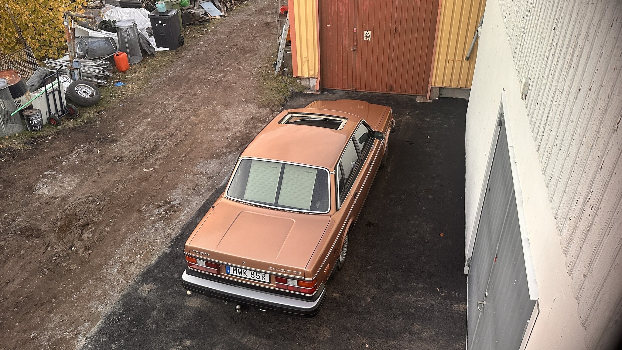 Exteriörbild på 1981 Volvo 244 GLE D6
