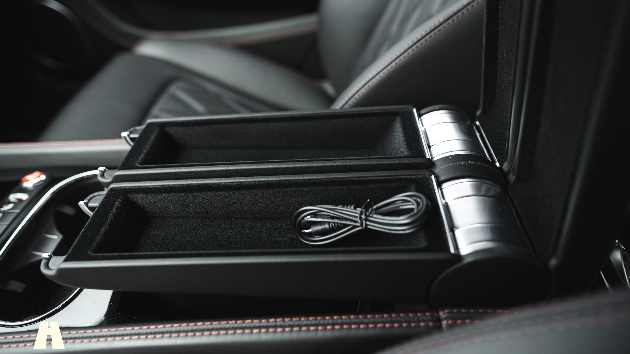 Innenraumfoto von 2013 Bentley Continental GT V8 (37)