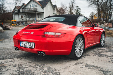 Exteriörbild på 2007 Porsche Carrera 4S Cabriolet