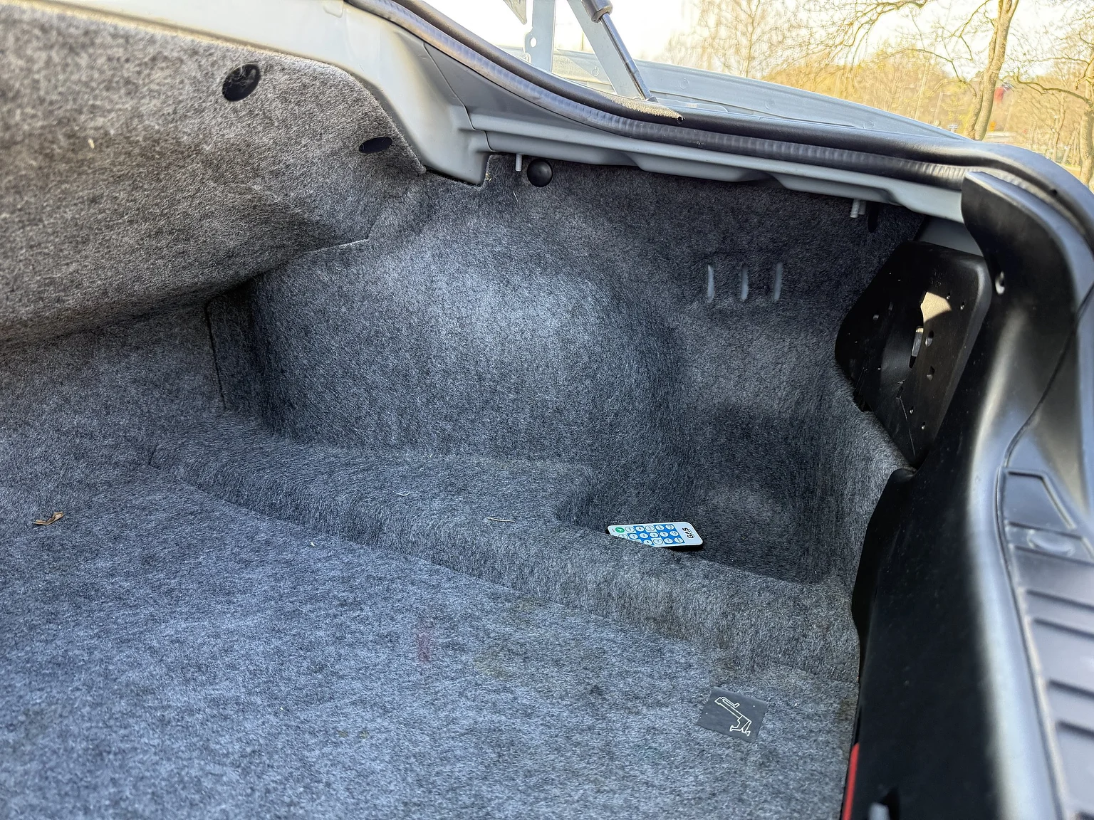 Interior image of 1996 BMW Z3 1.8 Z3 (56)
