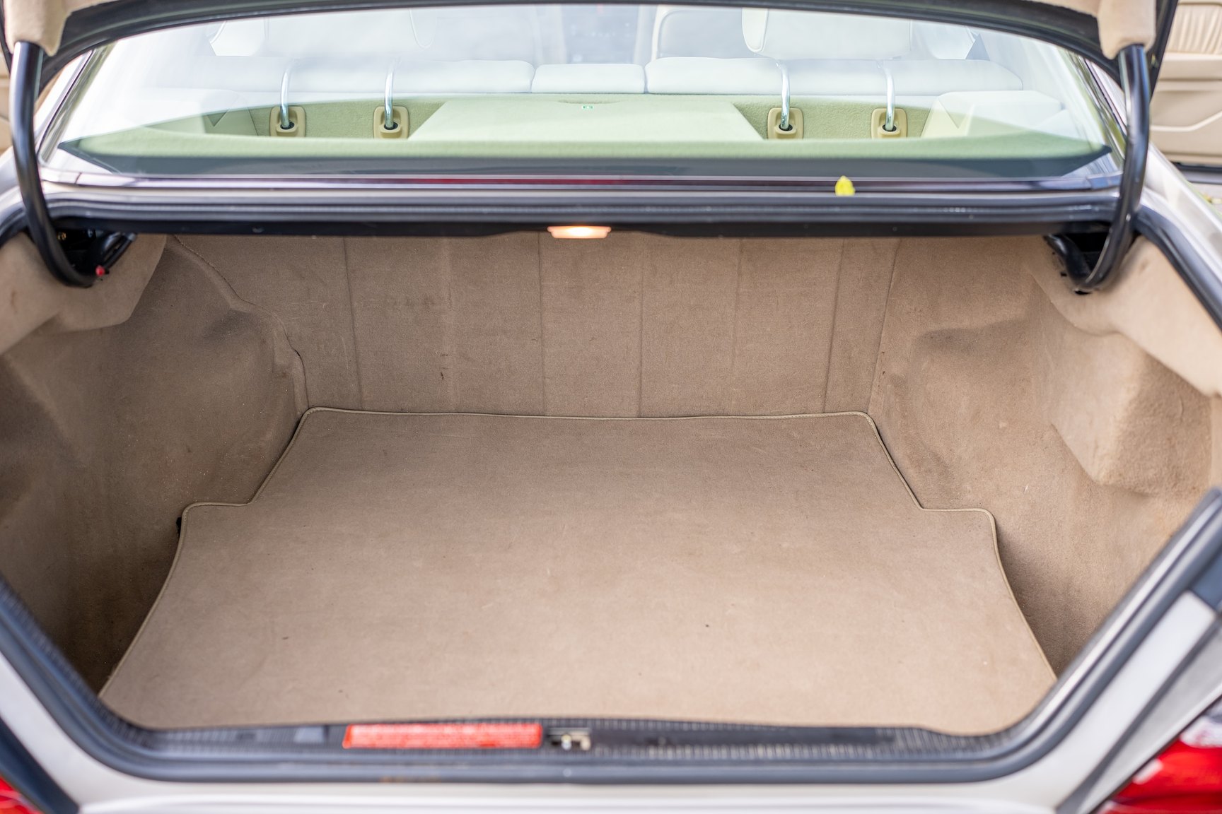 Interiörbild 1992 Mercedes-Benz 300 CE-24
