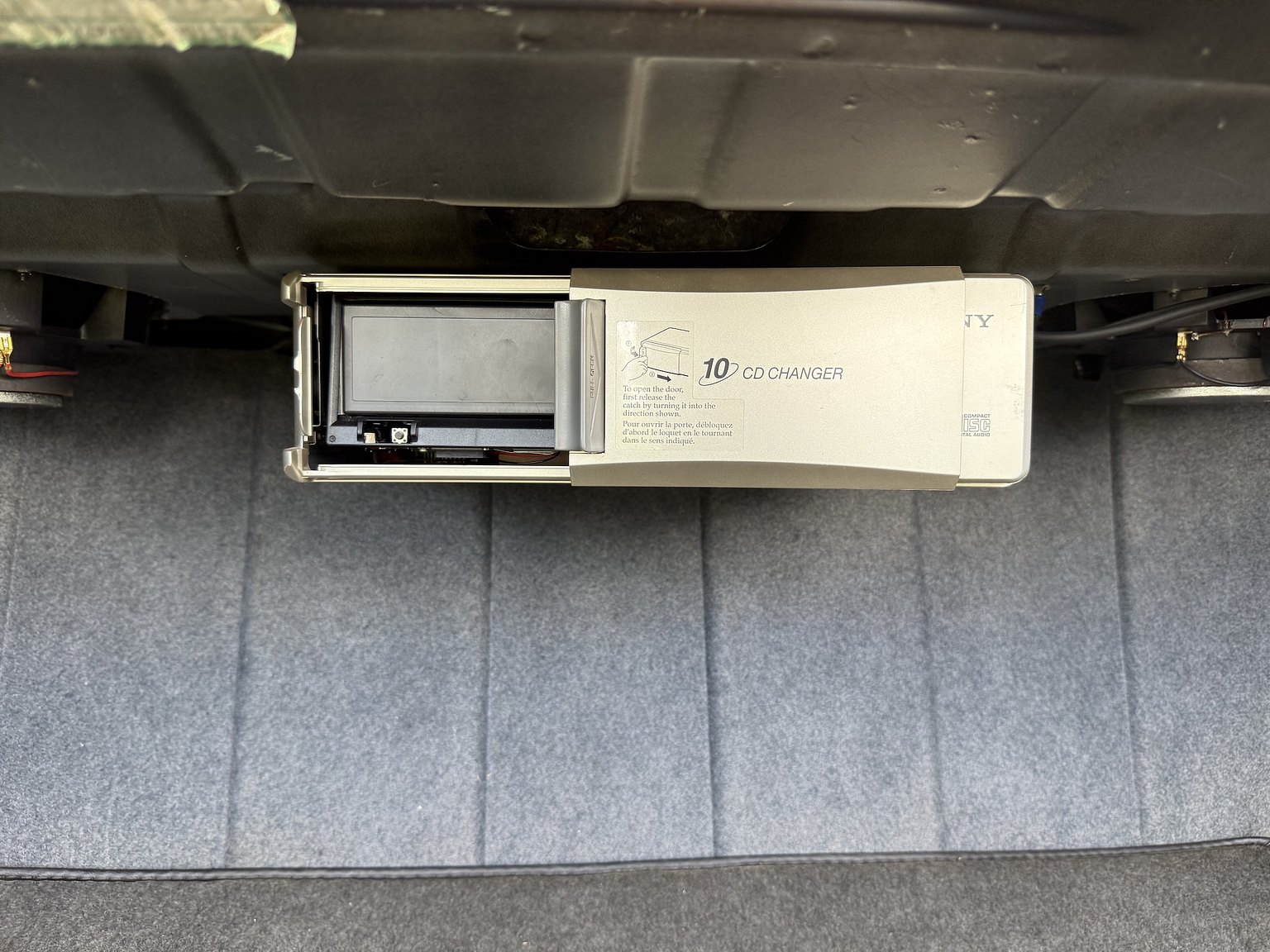 Interior image of 1990 Mercedes-Benz 300CE-24