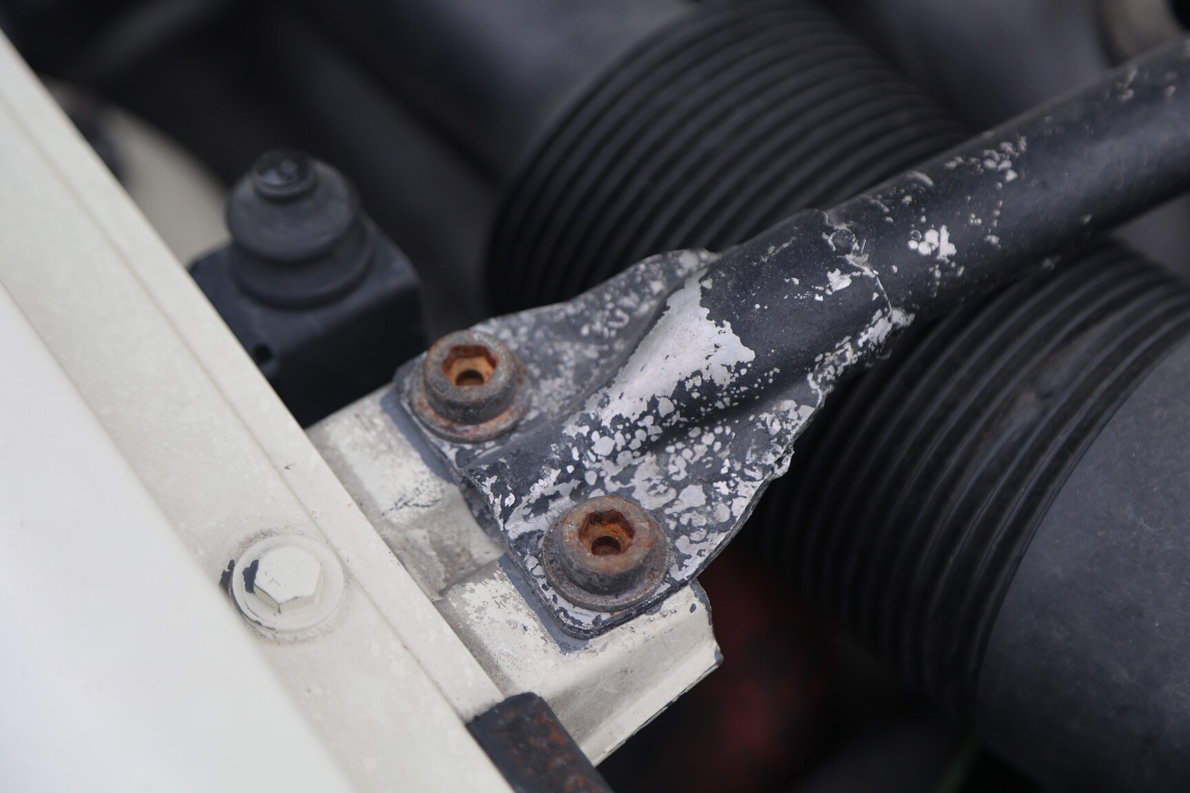 Image of 1981 Porsche 928 S mechanics