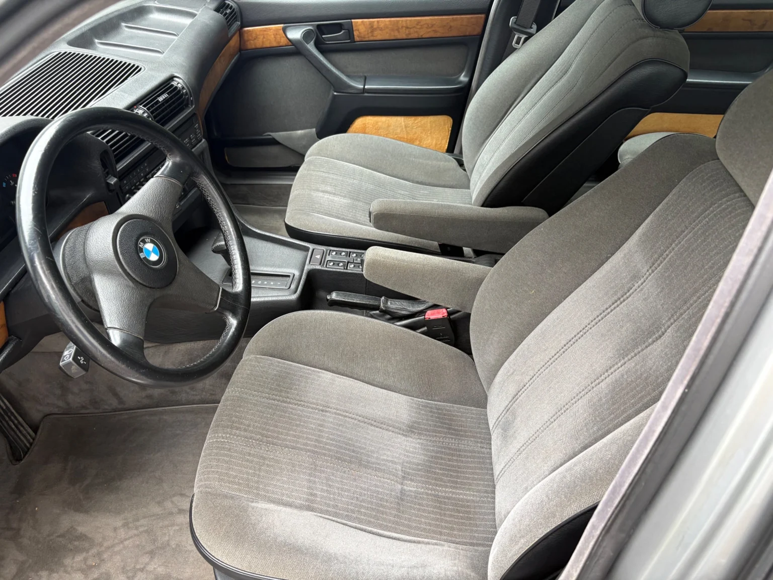 Interiörbild 1988 BMW 730iA (10)