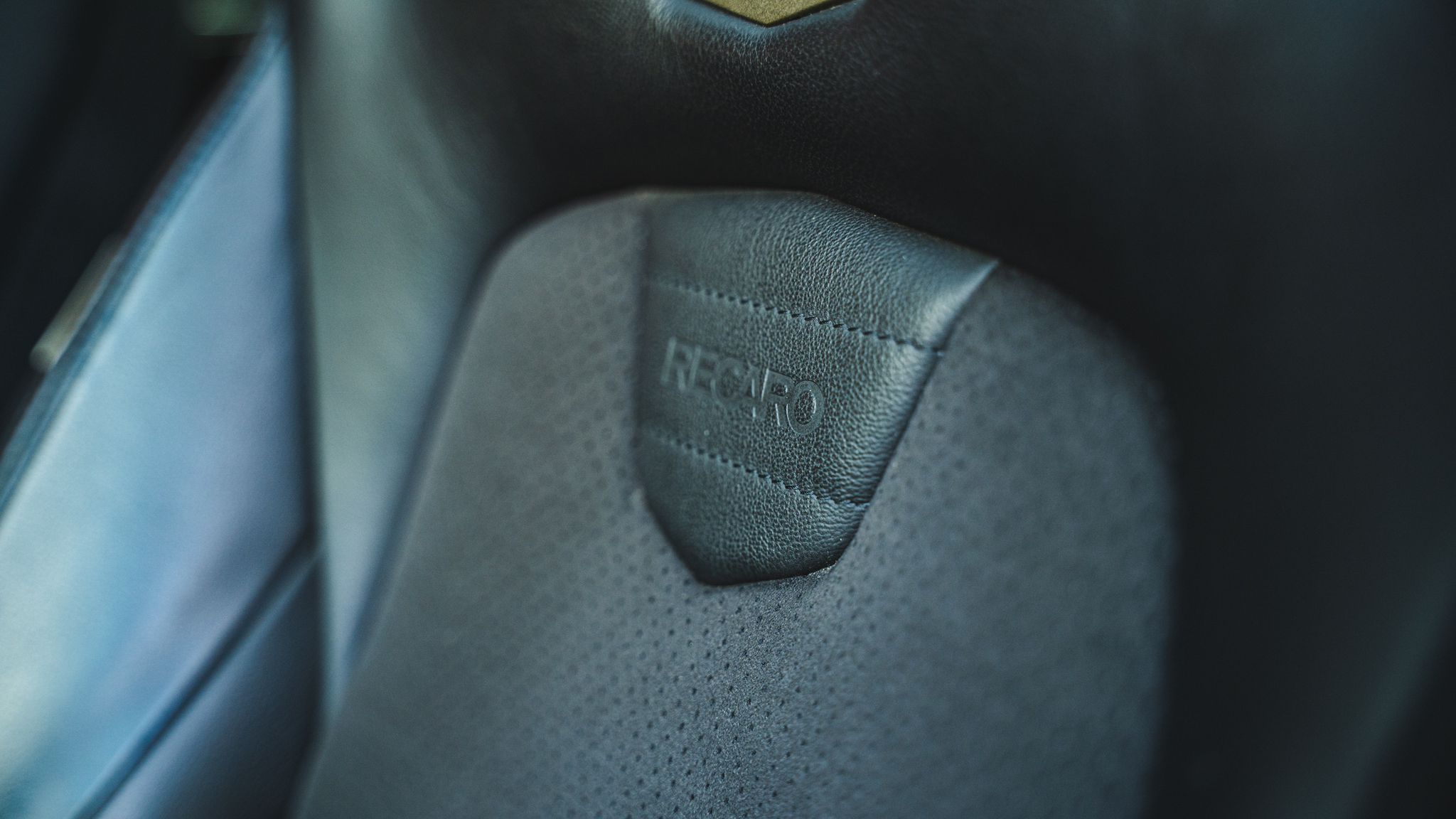 Innenraumfoto von 2016 Cadillac ATS-V (45)