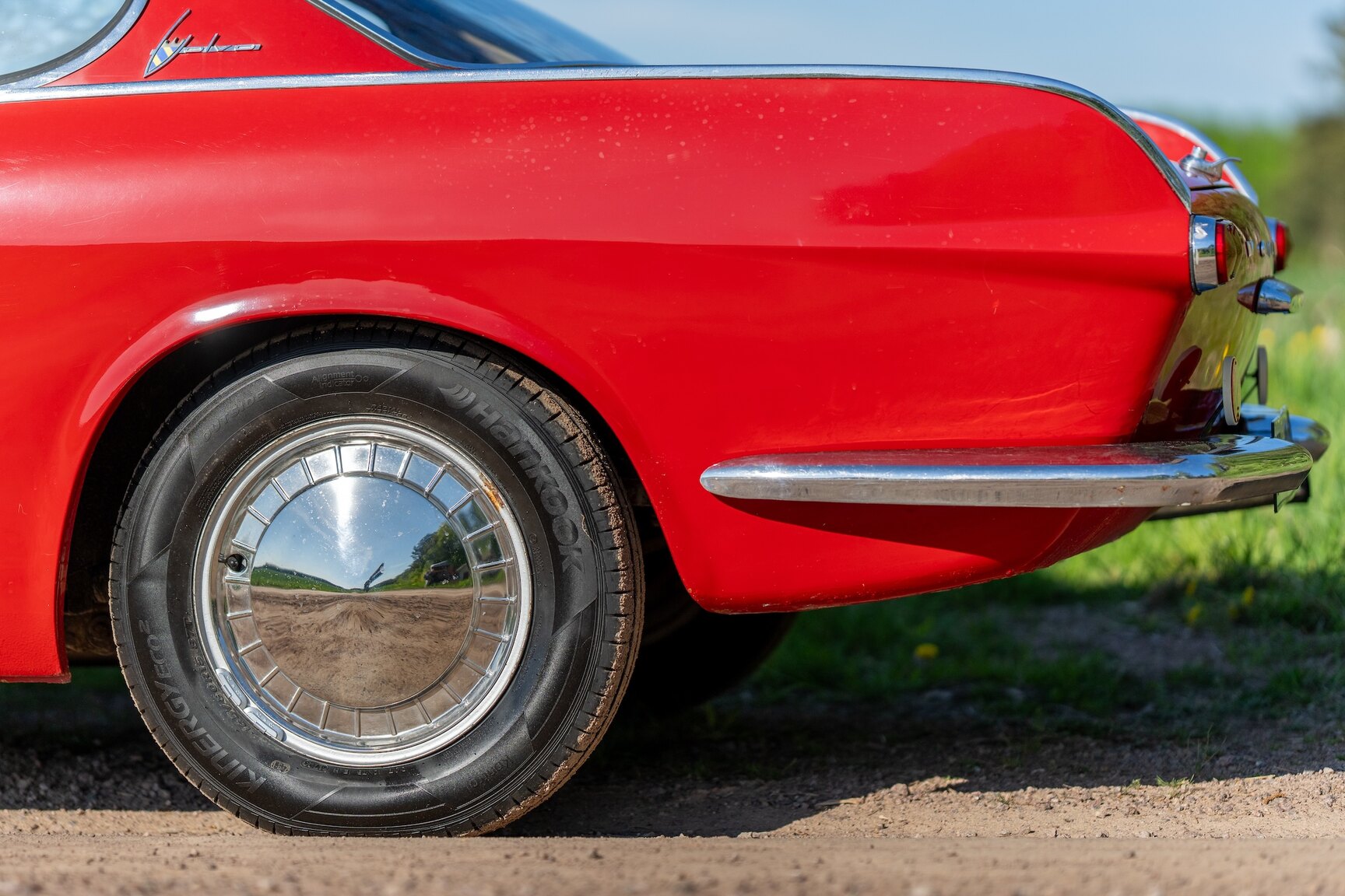 Exterior image of 1961 Volvo P1800